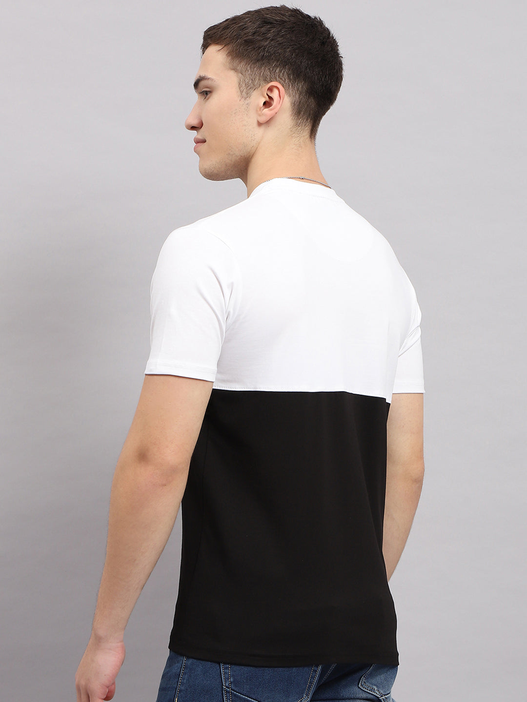 Men Black & White Printed Round Neck Half Sleeve T-Shirt