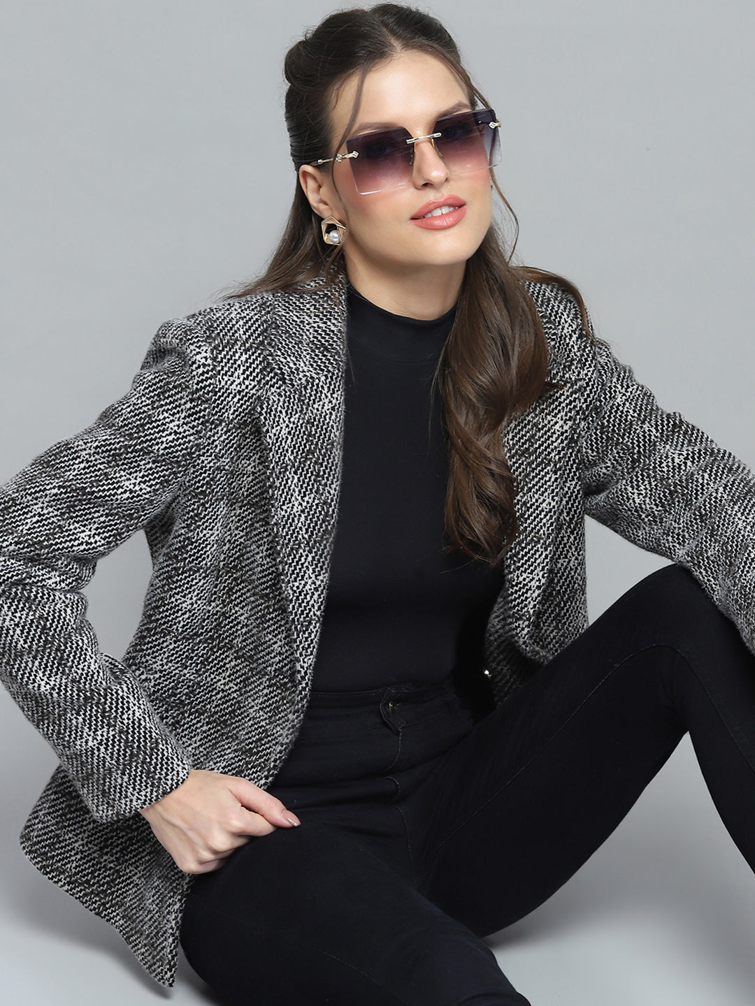 Women Black Check Notch Lapel Collar Full Sleeve Coat