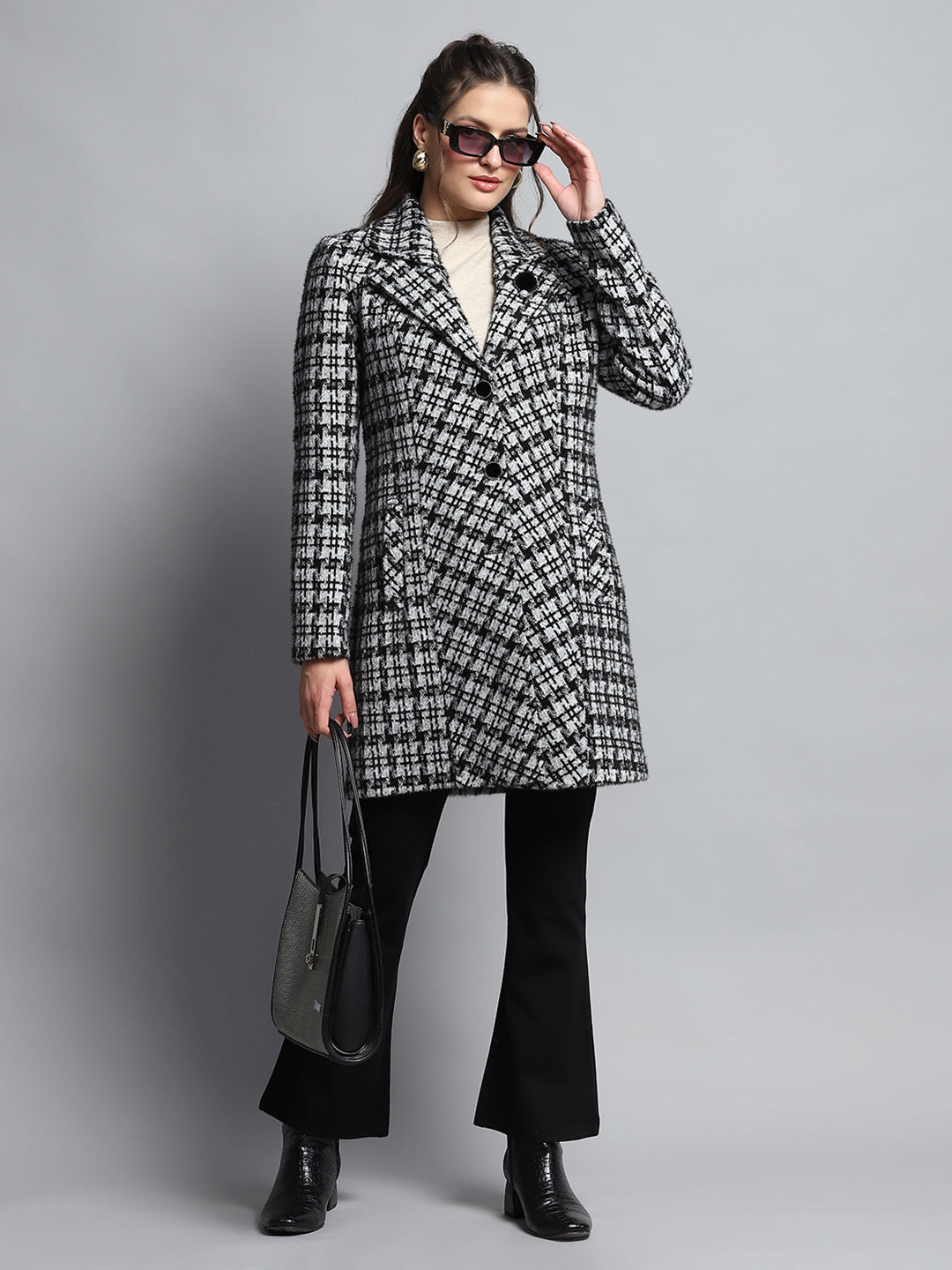 Women Black & White Check Notch Lapel Collar Full Sleeve Coat