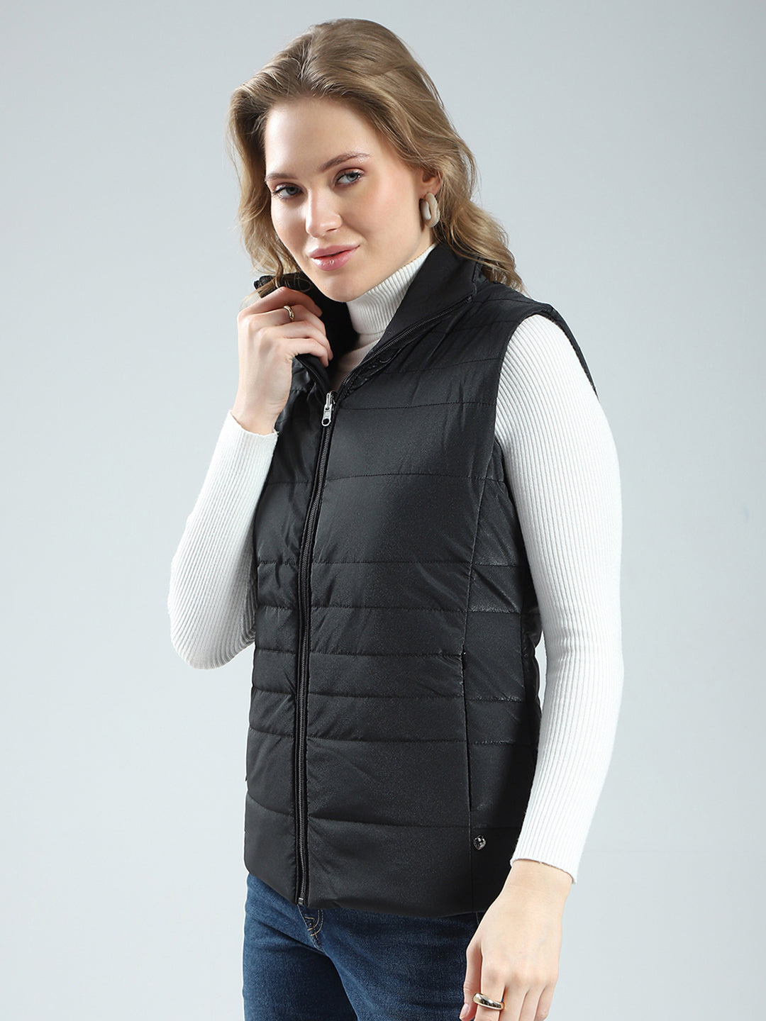 Women Black Solid Collar Sleeveless Reversible Jacket