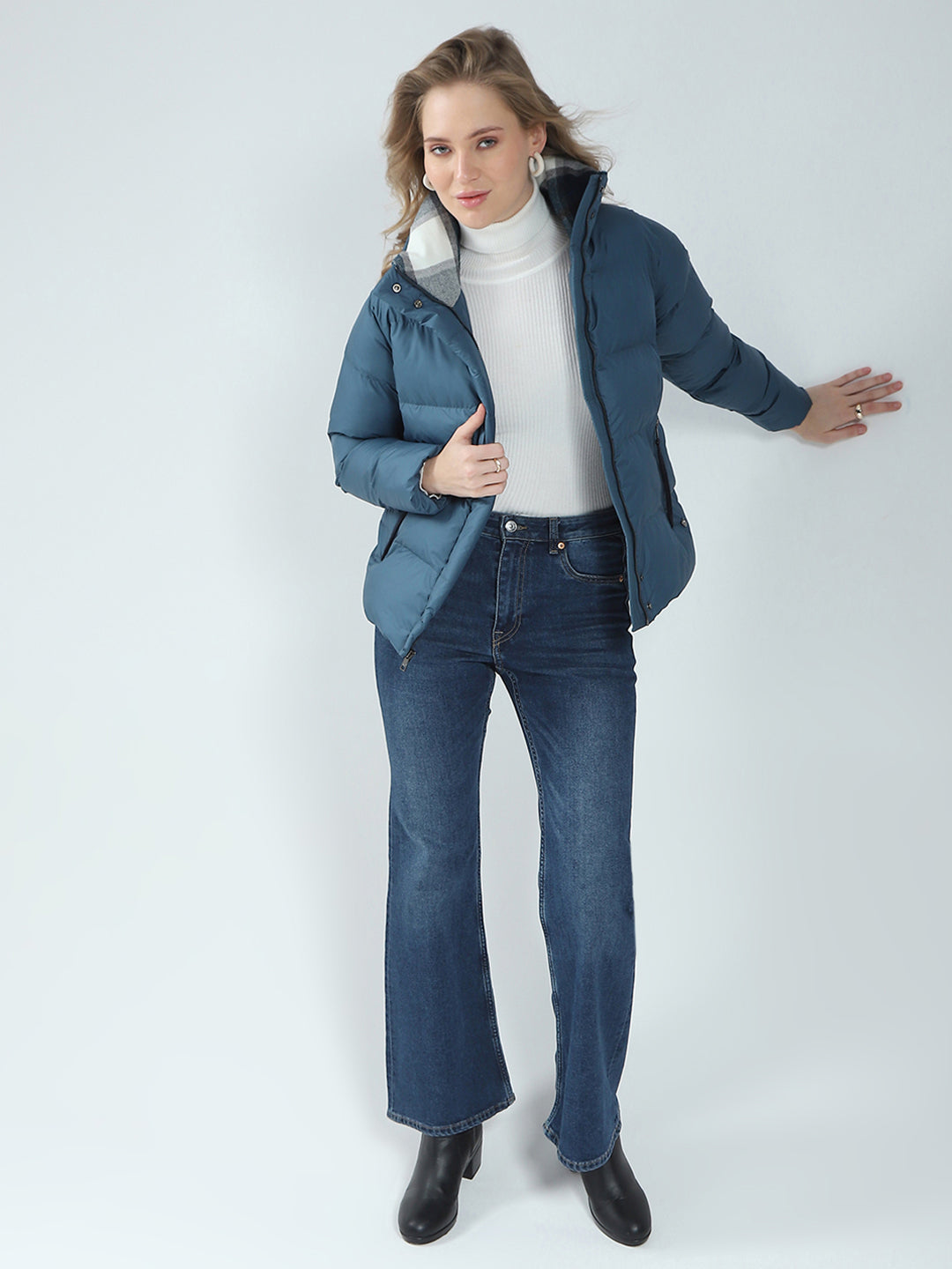 Women Teal Blue Solid Mock Neck Full Sleeve Jacket