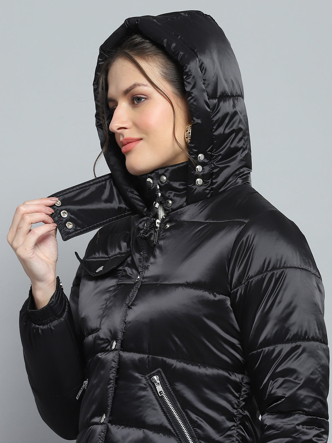 Women Black Solid Hooded Full Sleeve Jacket