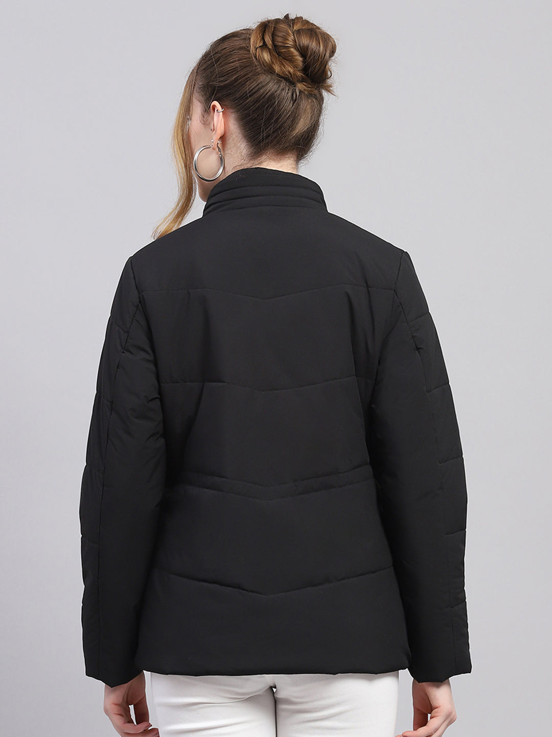 Women Black Solid Collar Full Sleeve Puffer Jacket