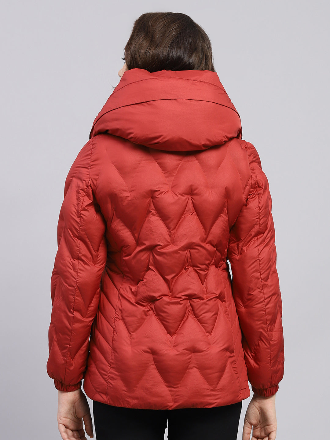 Women Maroon Embossed Collar Full Sleeve Puffer Jacket