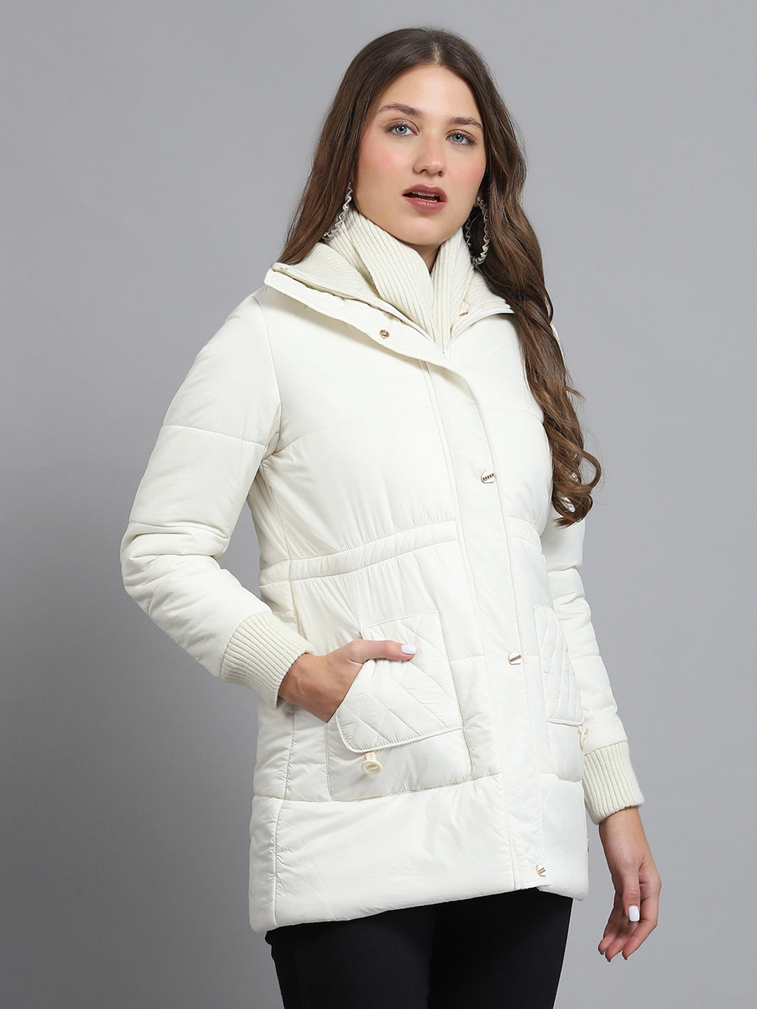 Women Off White Solid Collar Full Sleeve Jacket