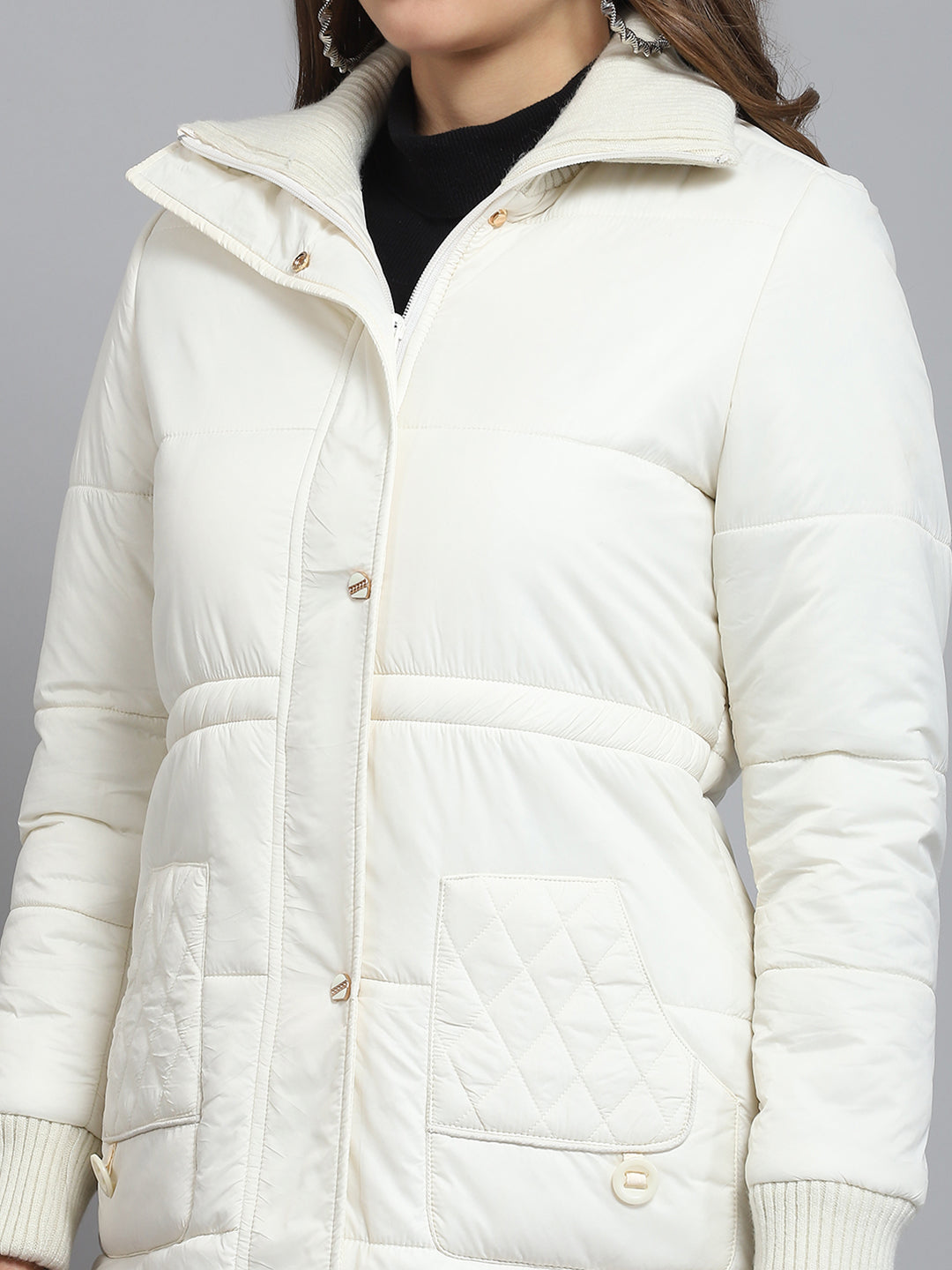 Women Off White Solid Collar Full Sleeve Jacket