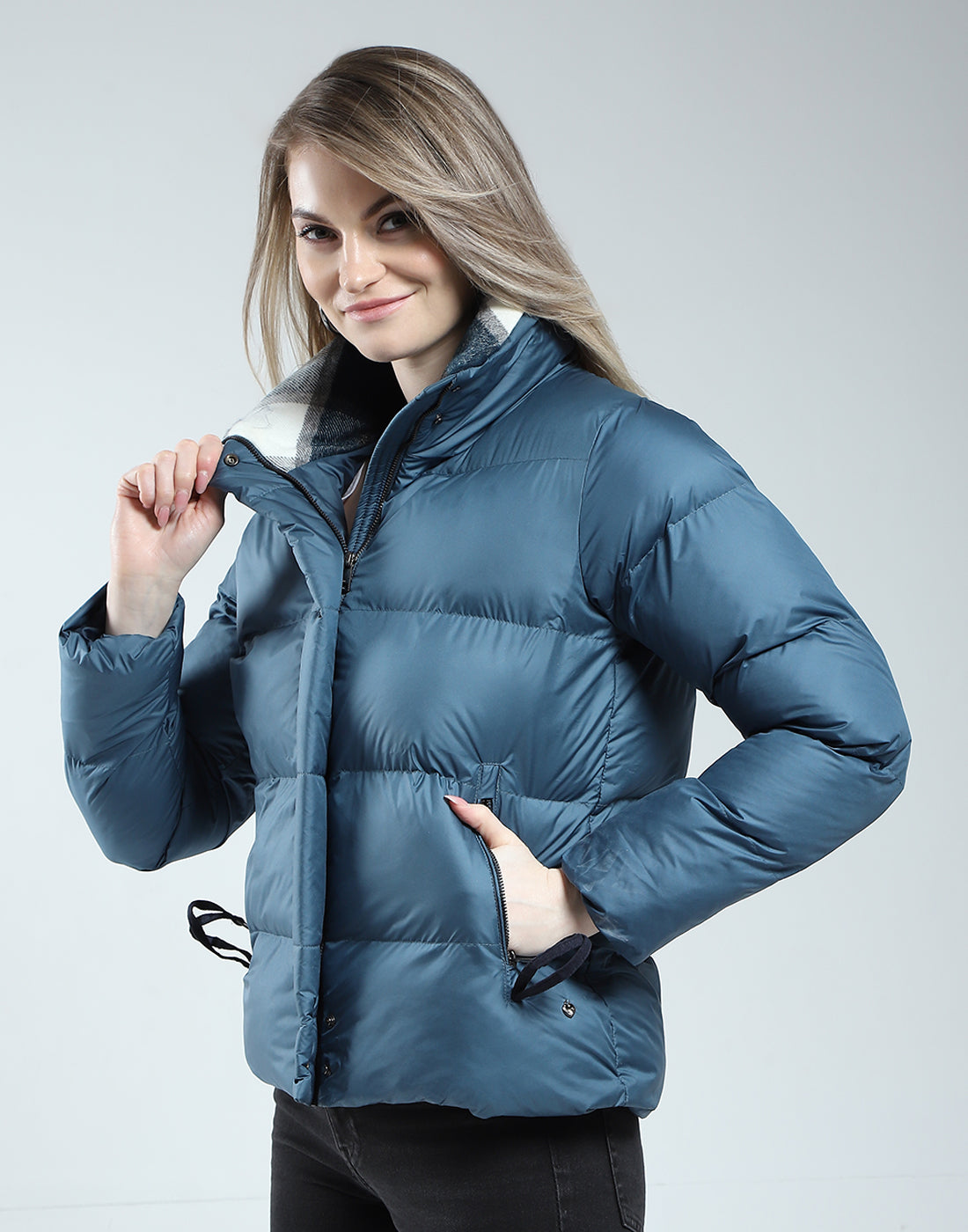Women Brown Solid Collar Full Sleeve Jacket