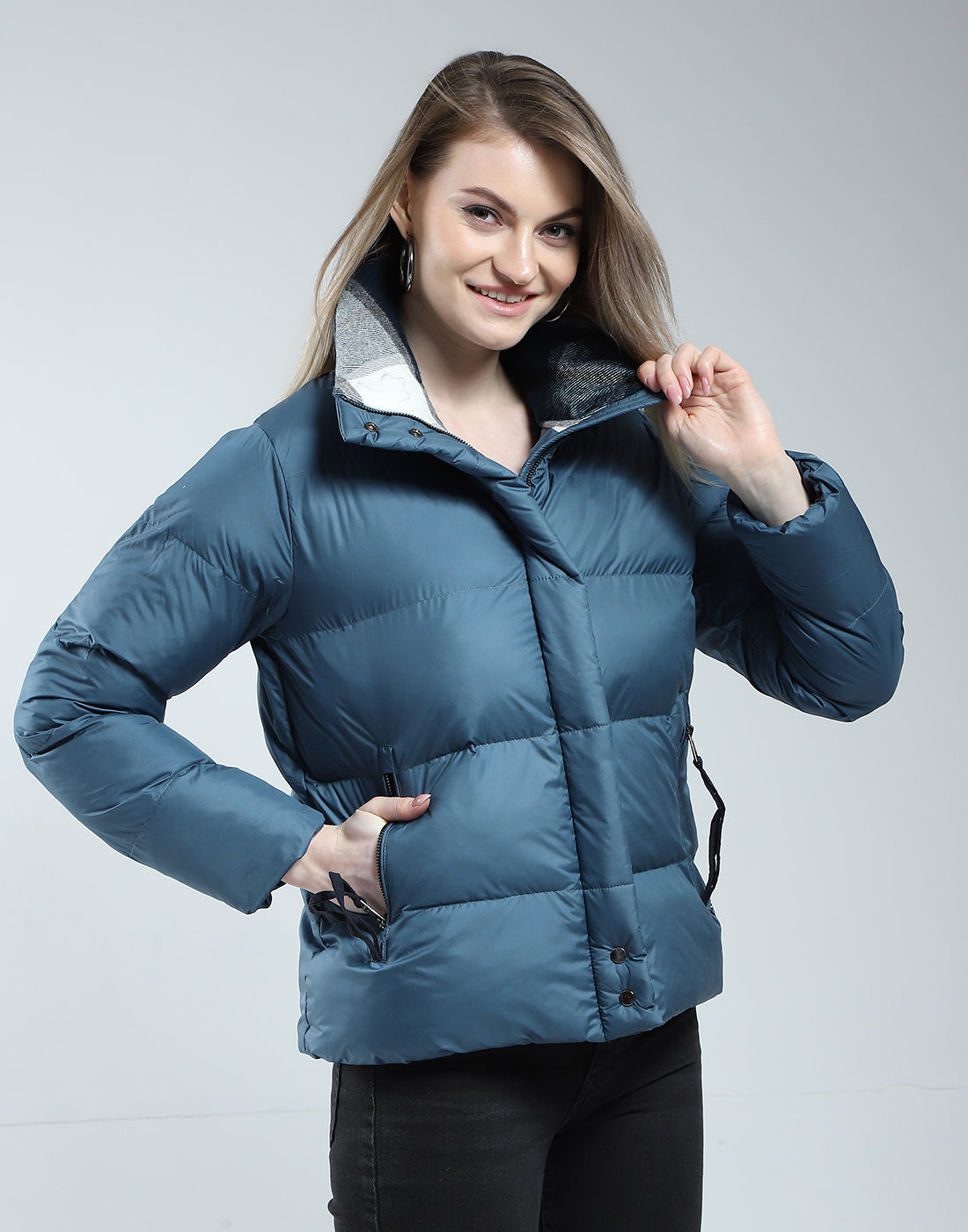 Women Brown Solid Collar Full Sleeve Jacket