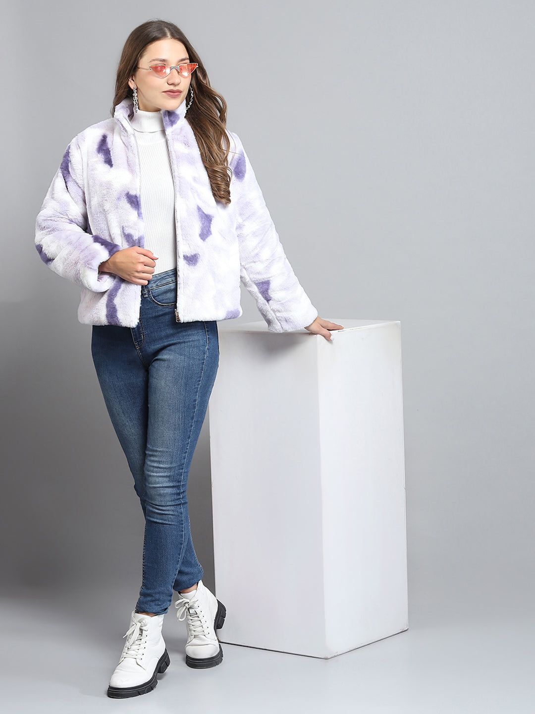 Women Purple Solid Collar Full Sleeve Reversible Jacket