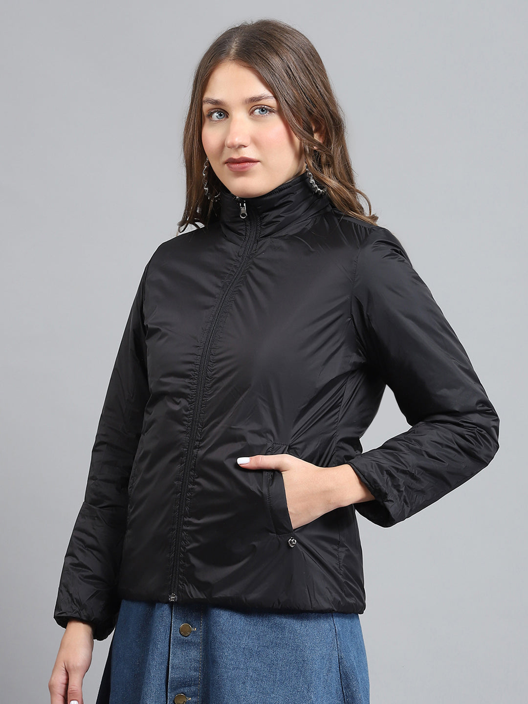Women Black Solid Collar Full Sleeve Reversible Jacket