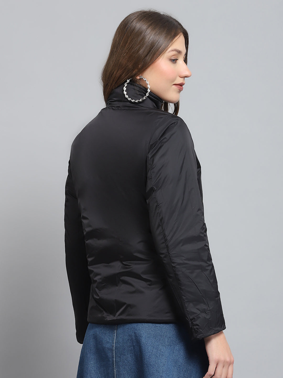 Women Black Solid Collar Full Sleeve Reversible Jacket
