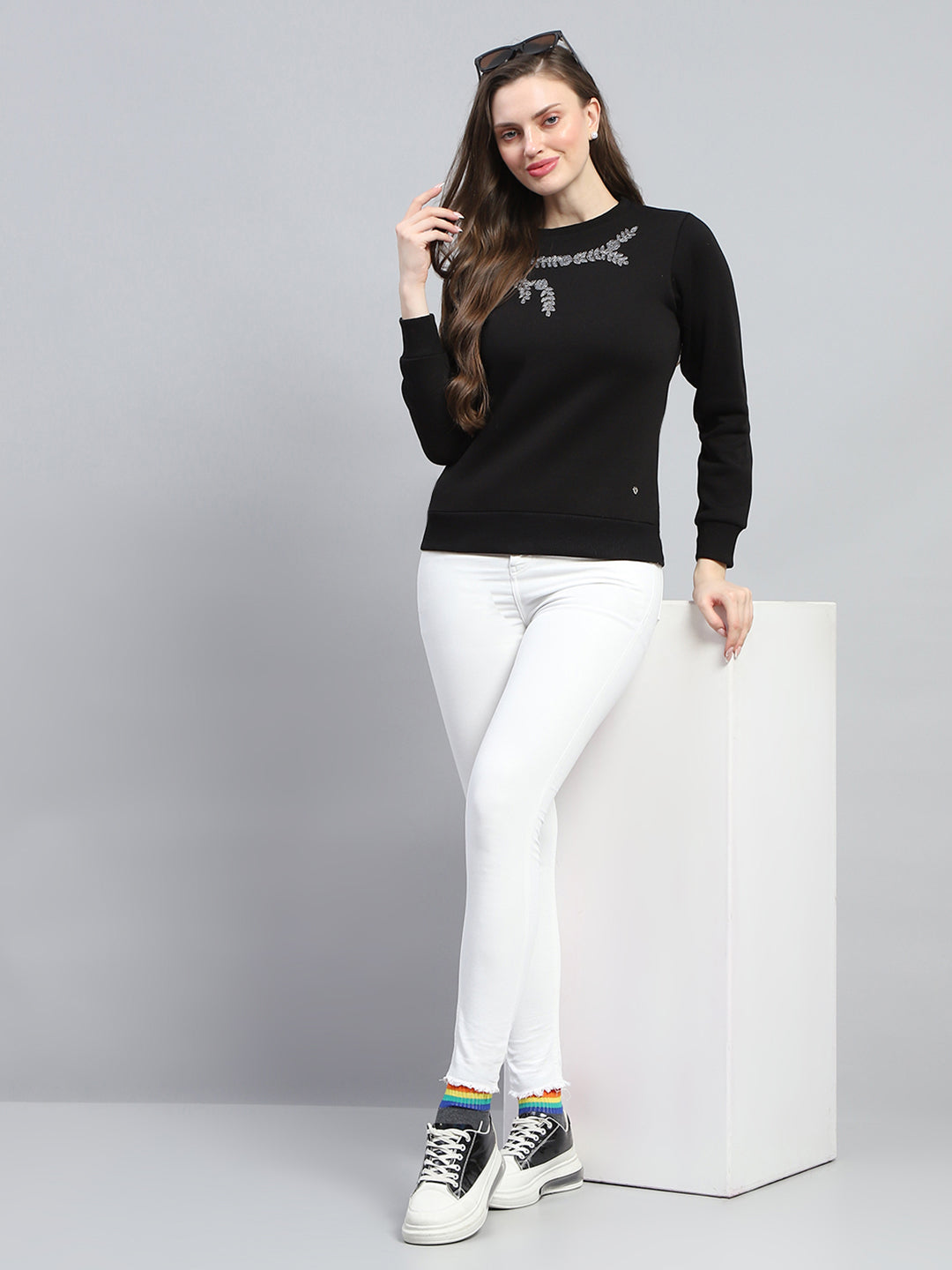Women Black Embroidered Round Neck Full Sleeve Sweatshirt