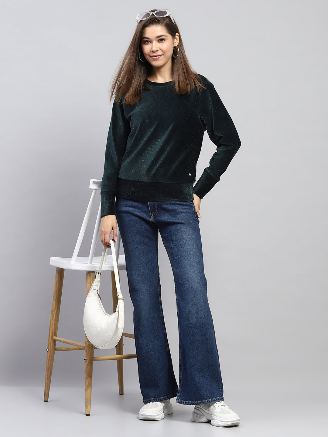 Women Green Solid Round Neck Full Sleeve Sweatshirt