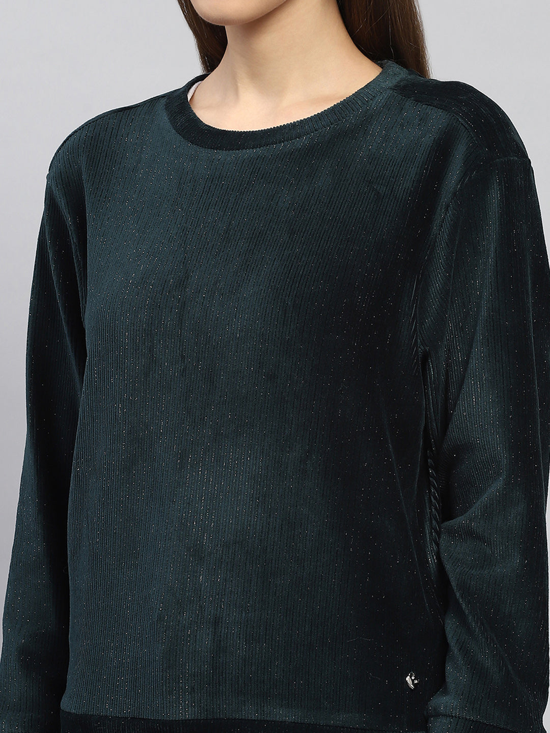 Women Green Solid Round Neck Full Sleeve Sweatshirt