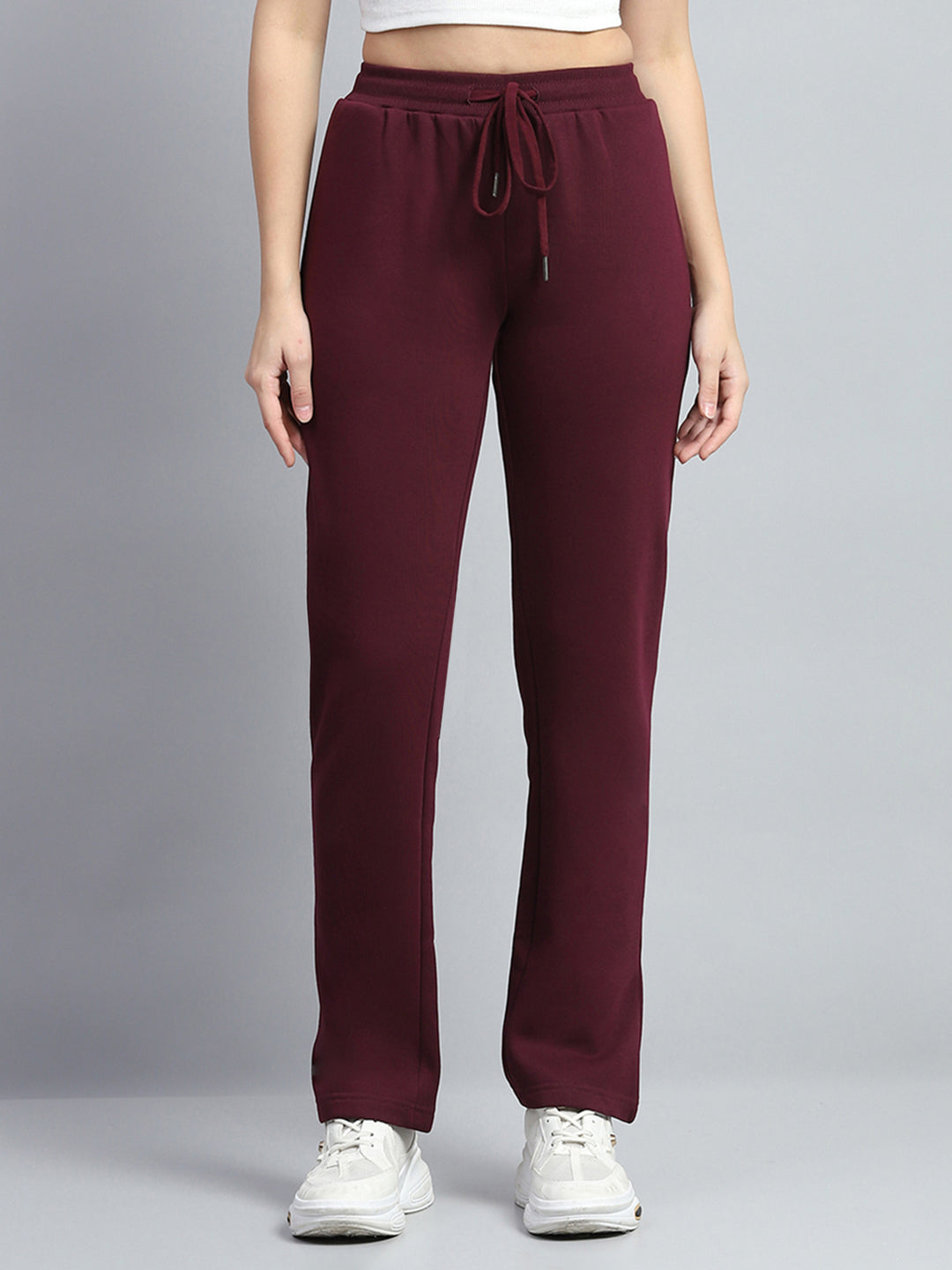 Women Maroon Solid Mock Neck Full Sleeve Winter Tracksuit