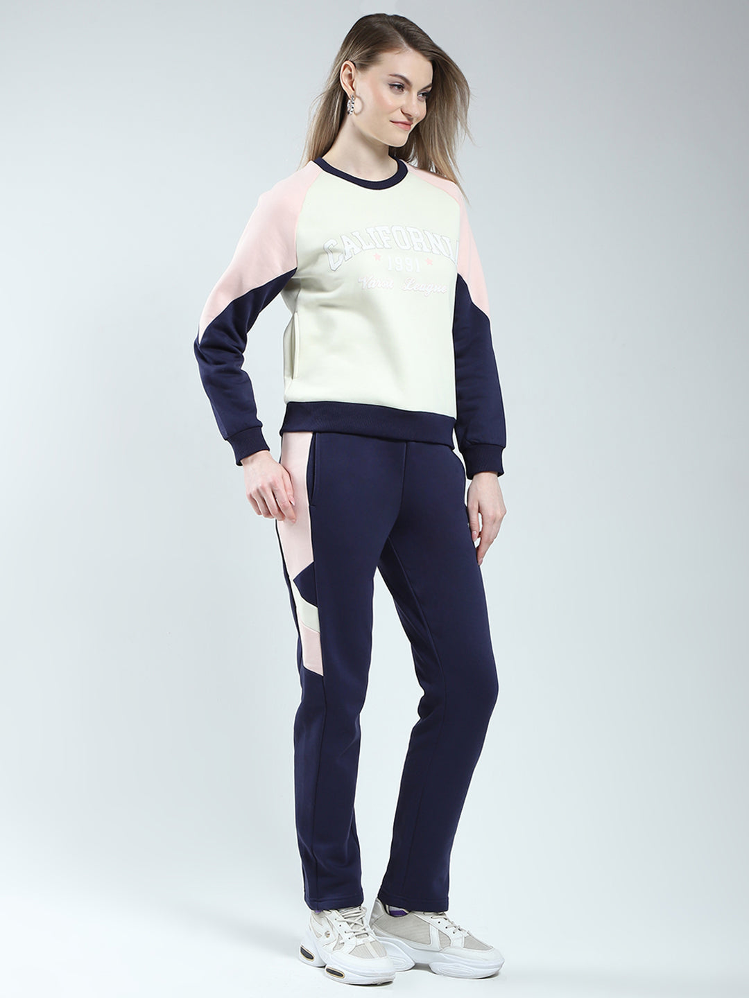 Women Blue & Beige Printed Round Neck Full Sleeve Winter Tracksuit