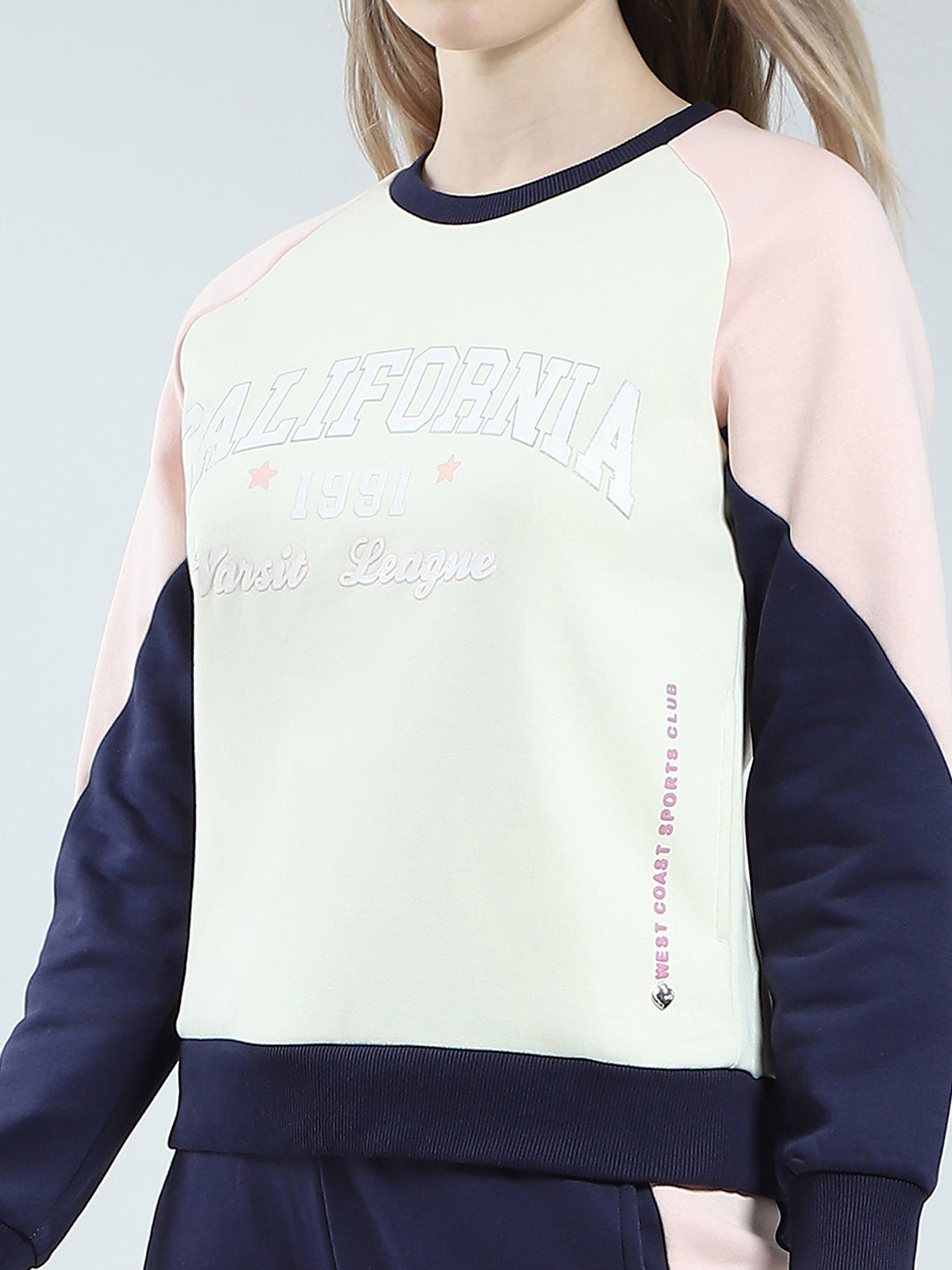 Women Blue & Beige Printed Round Neck Full Sleeve Winter Tracksuit