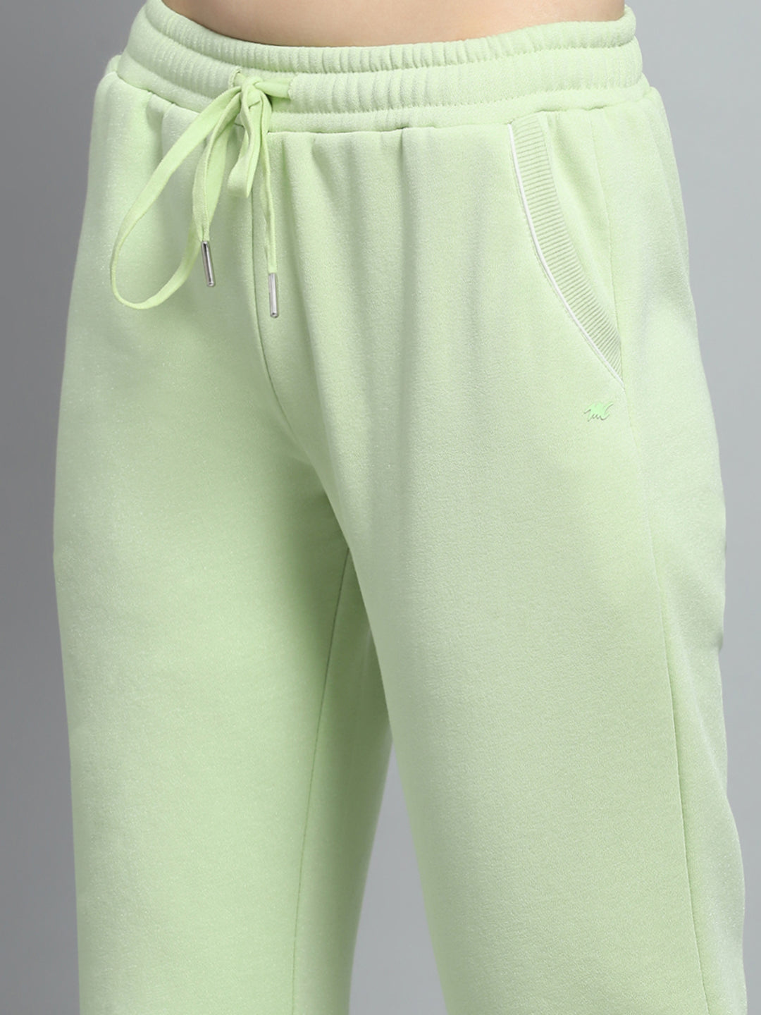 Women Green Solid Hooded Full Sleeve Tracksuit