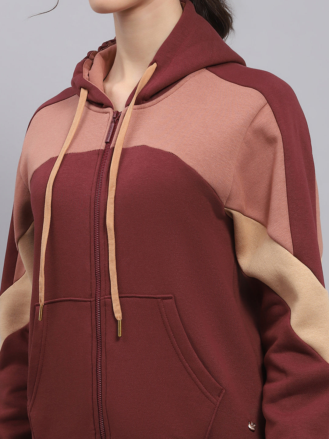 Women Maroon Solid Hooded Full Sleeve Winter Tracksuit