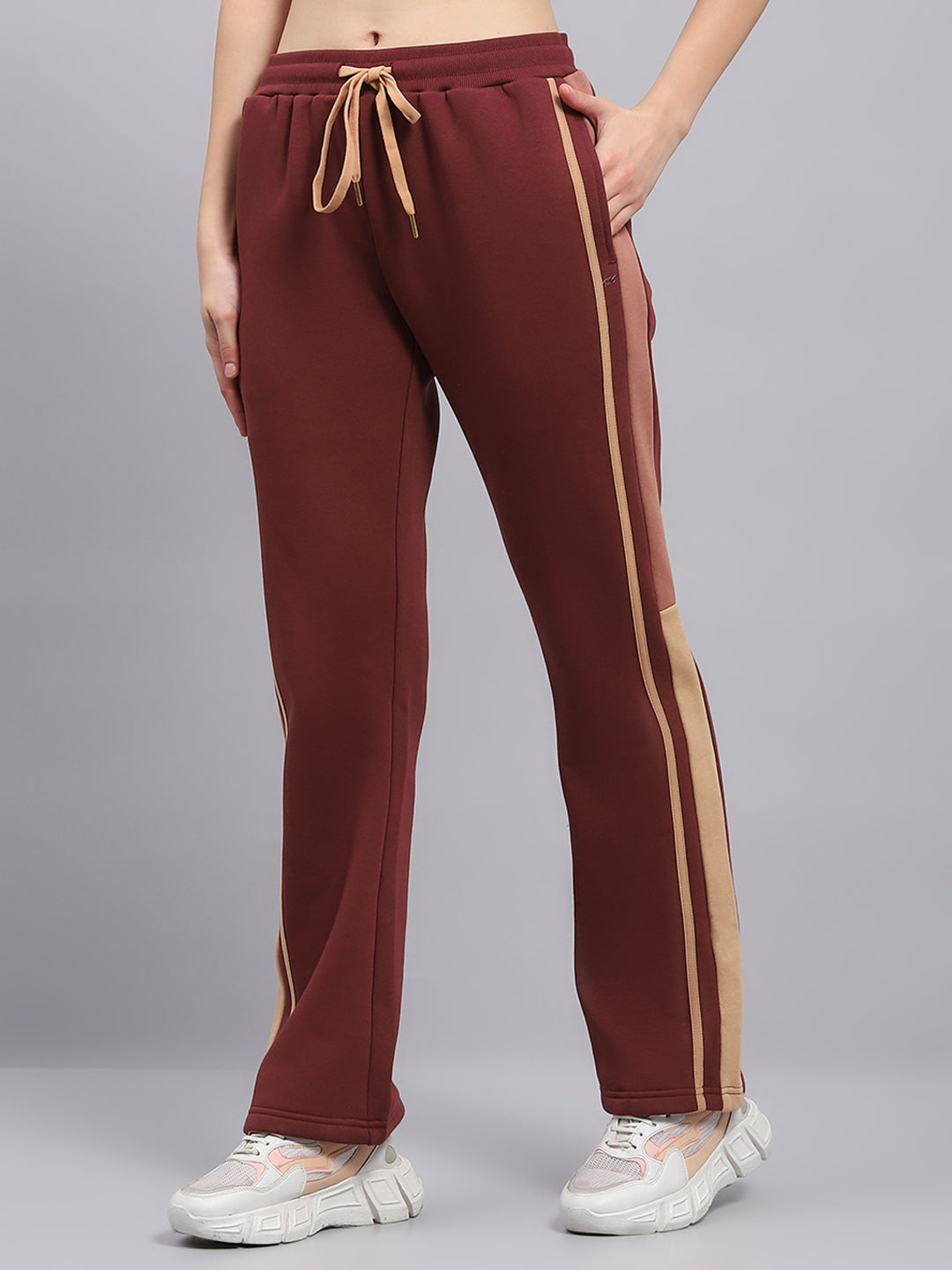 Women Maroon Solid Hooded Full Sleeve Winter Tracksuit
