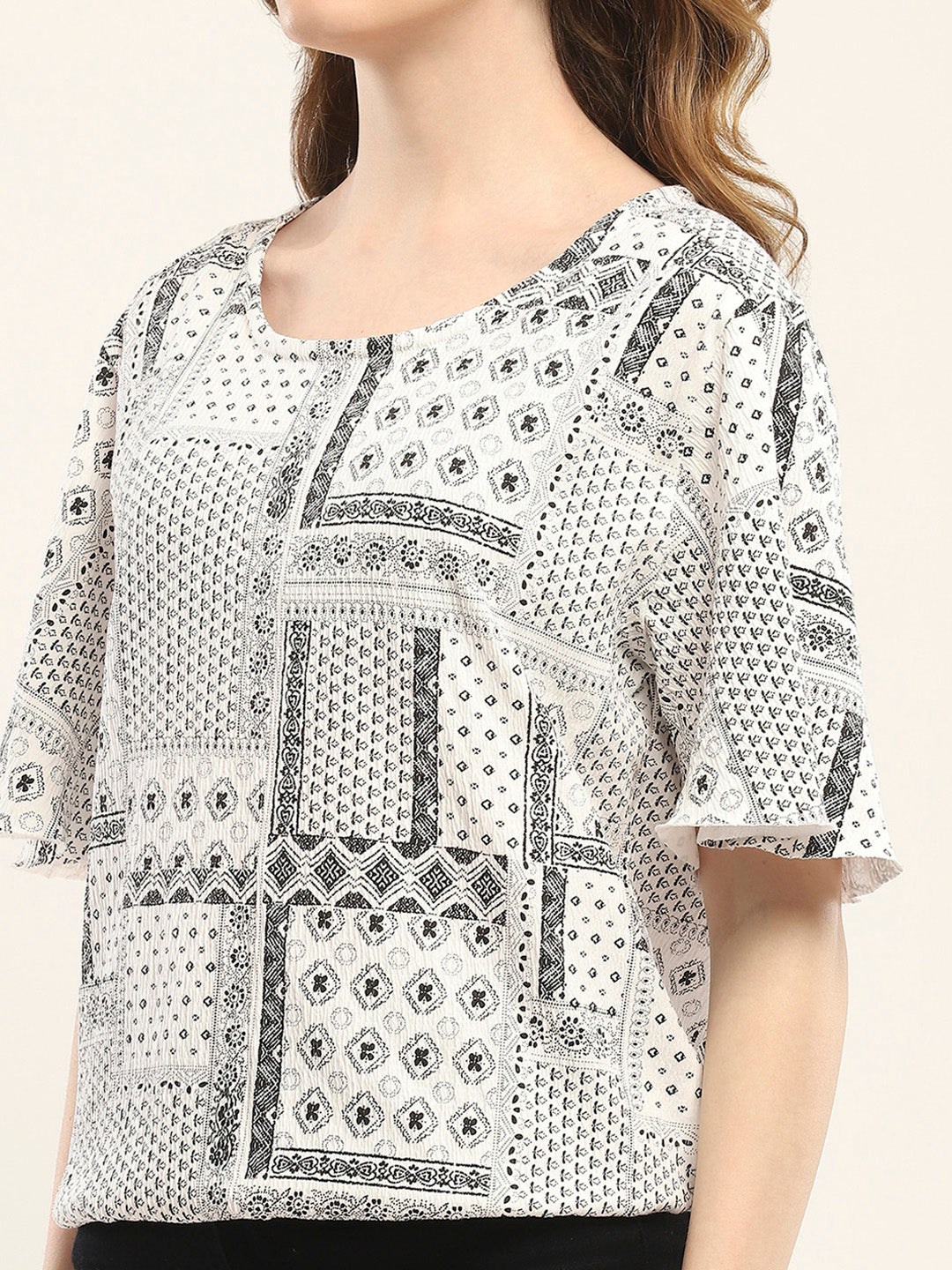 Women White Printed Round Neck Half Sleeve Winte Top