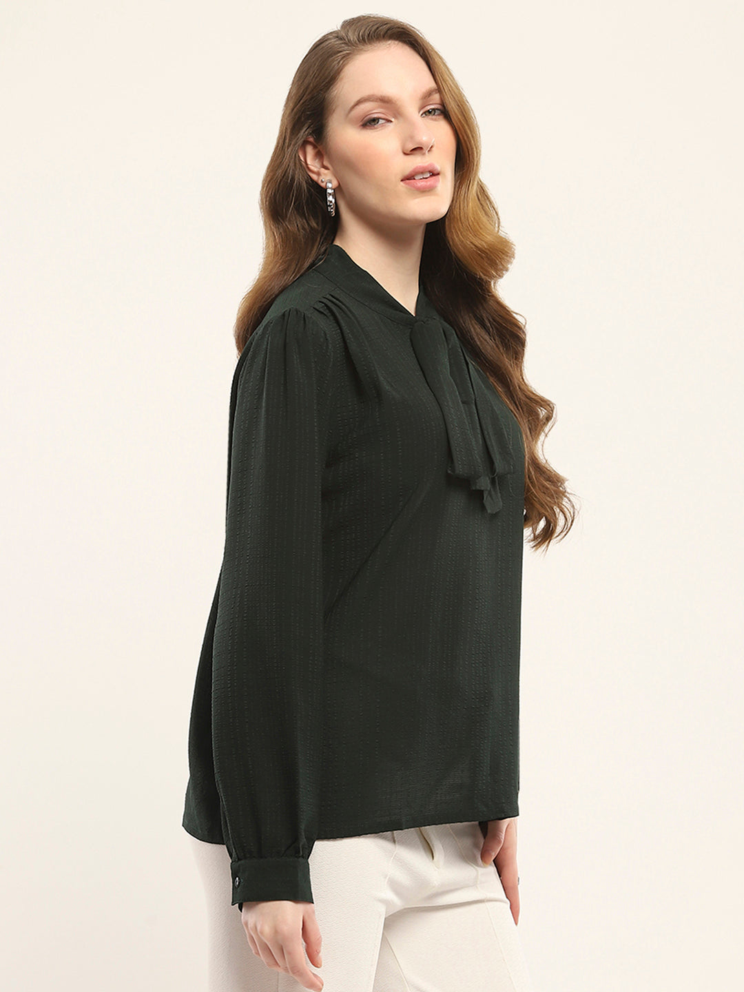 Women Green Solid Round Neck Full Sleeve Winte Top