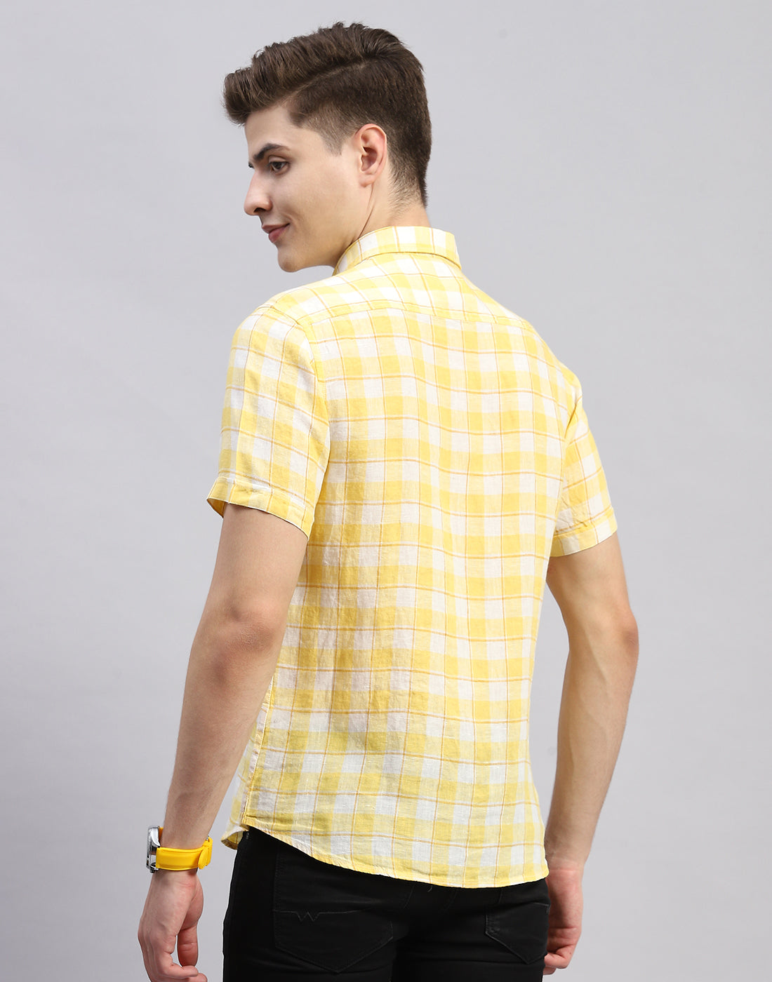 Men Yellow Check Collar Half Sleeve Linen Shirt
