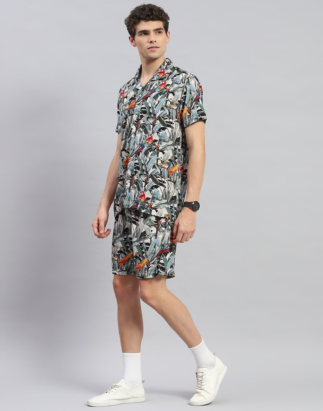 Men Green Floral Print Round Neck Half Sleeve Cords Set