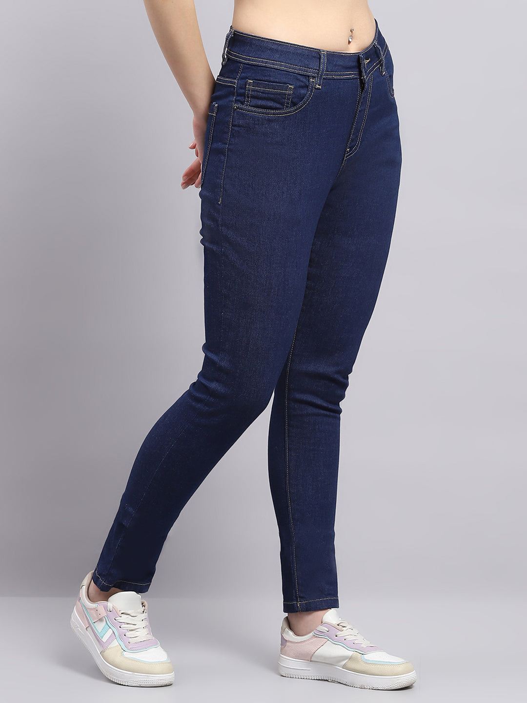 Women Blue Solid Slim Fit Denim