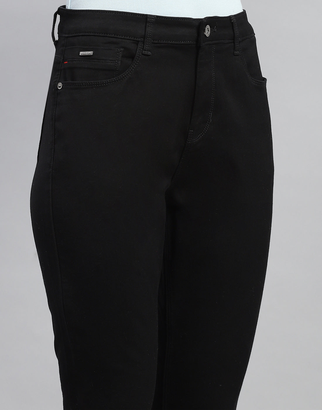 Women Black Solid Slim Fit Denim