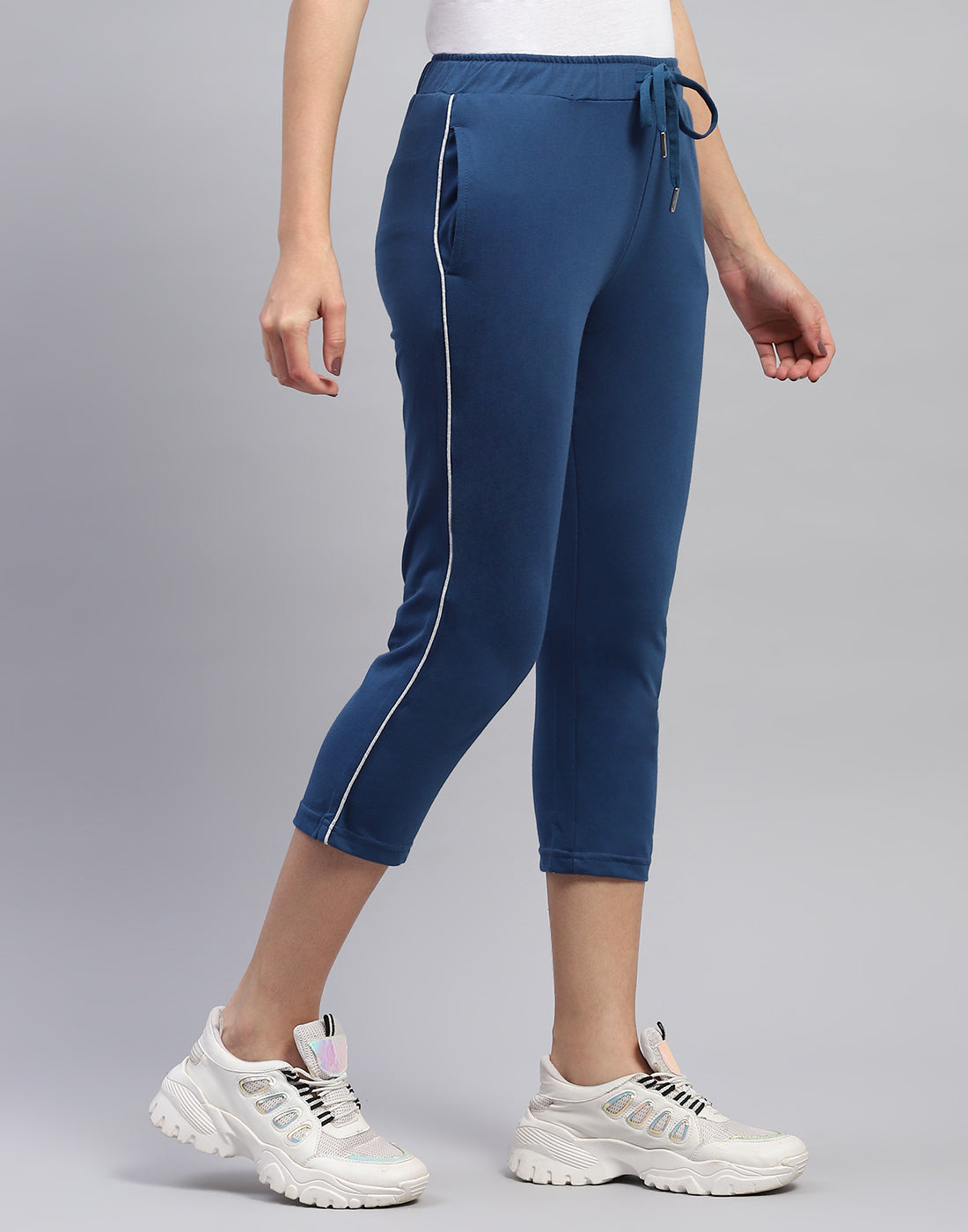 Women Teal Blue Solid Capri