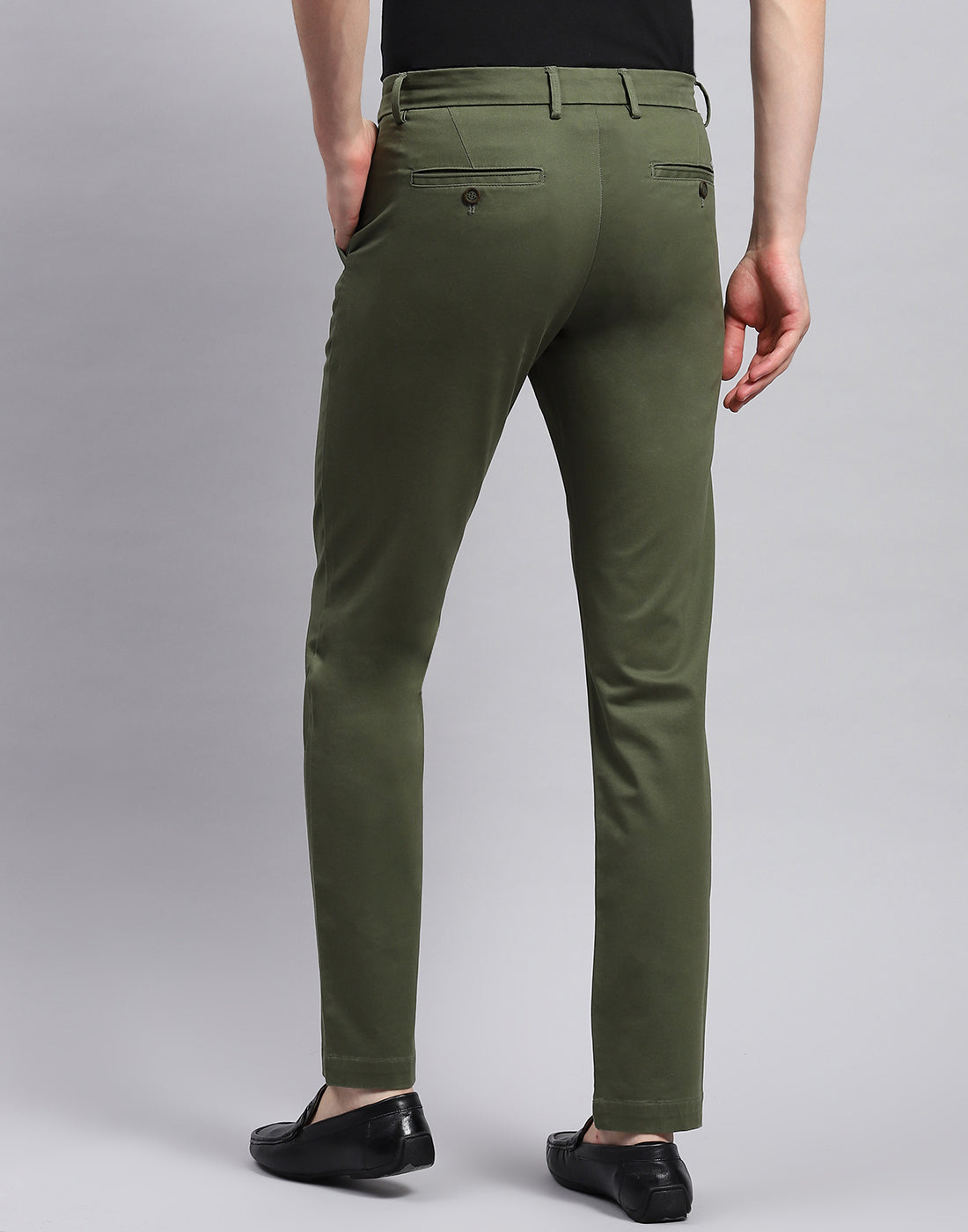 Men Olive Solid Regular Fit Trouser