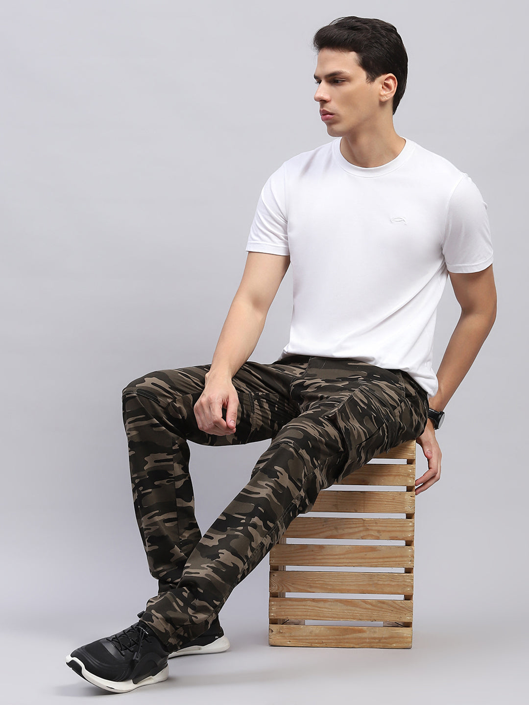 Men Olive Printed Cargo Cargo