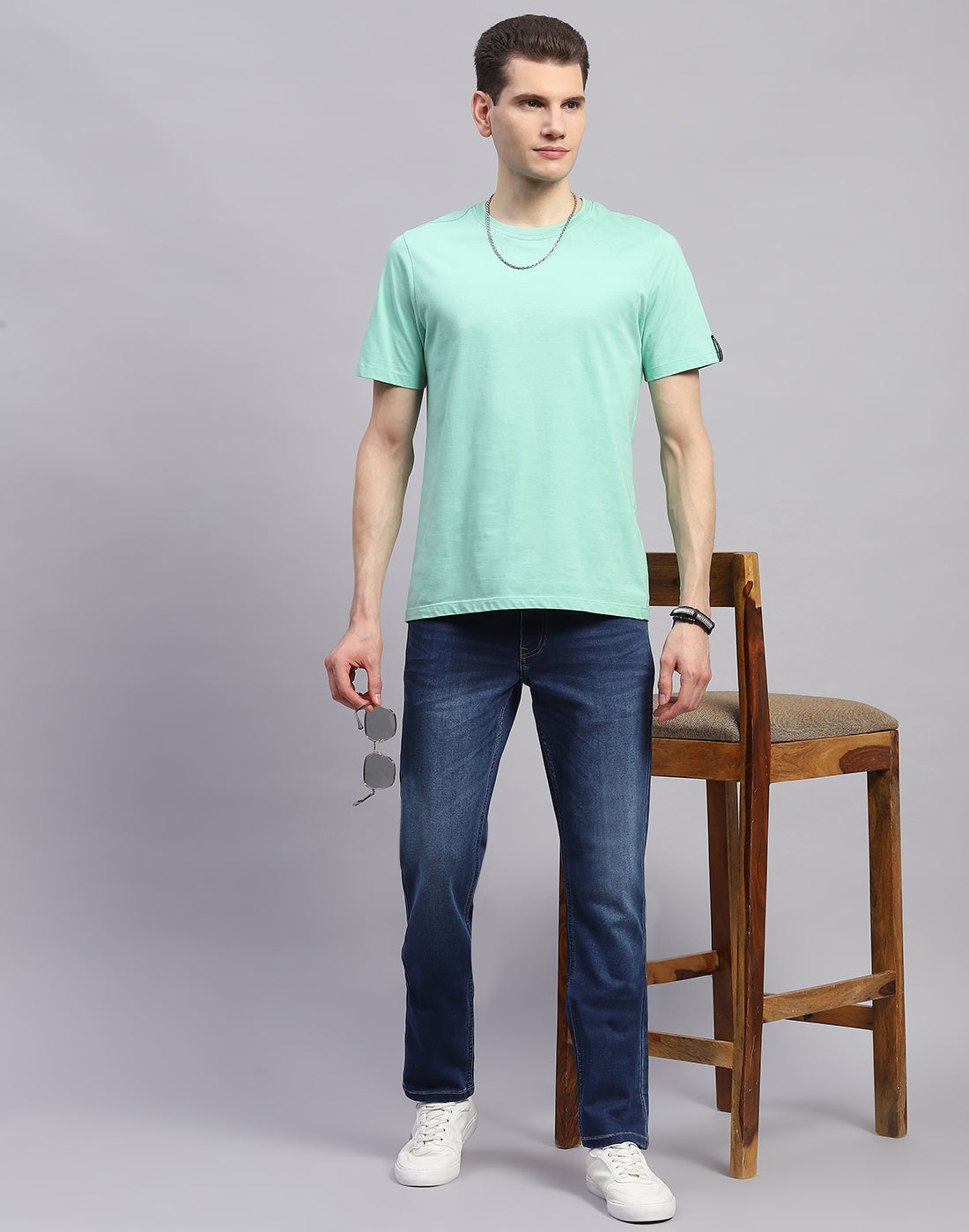 Men Blue Light Wash Narrow Fit Denim