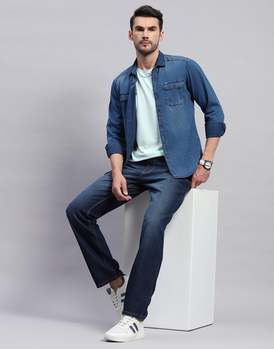 Men Blue Light Wash Regular Fit Denim