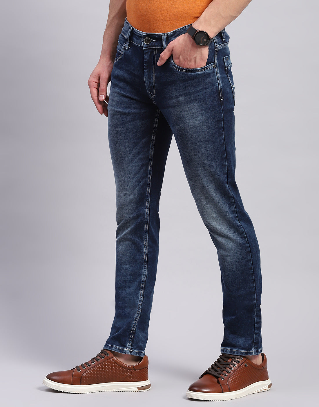 Men Blue Light Wash Narrow Fit Denim