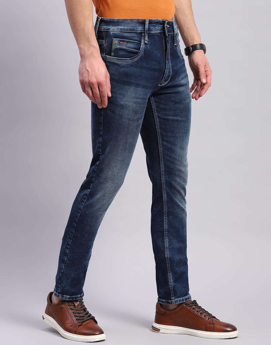 Men Blue Light Wash Narrow Fit Denim