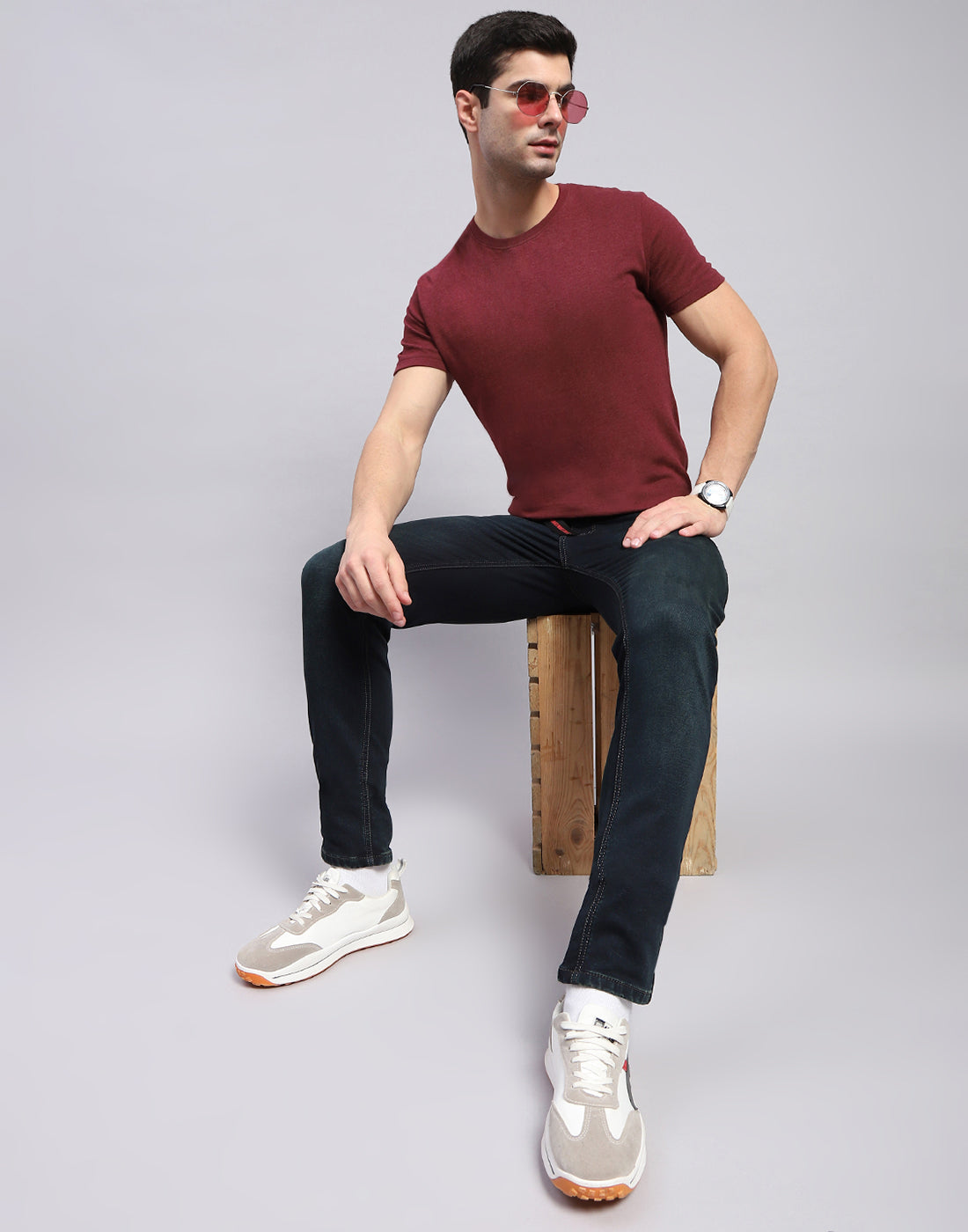 Men Blue Light Wash Narrow Fit Denim