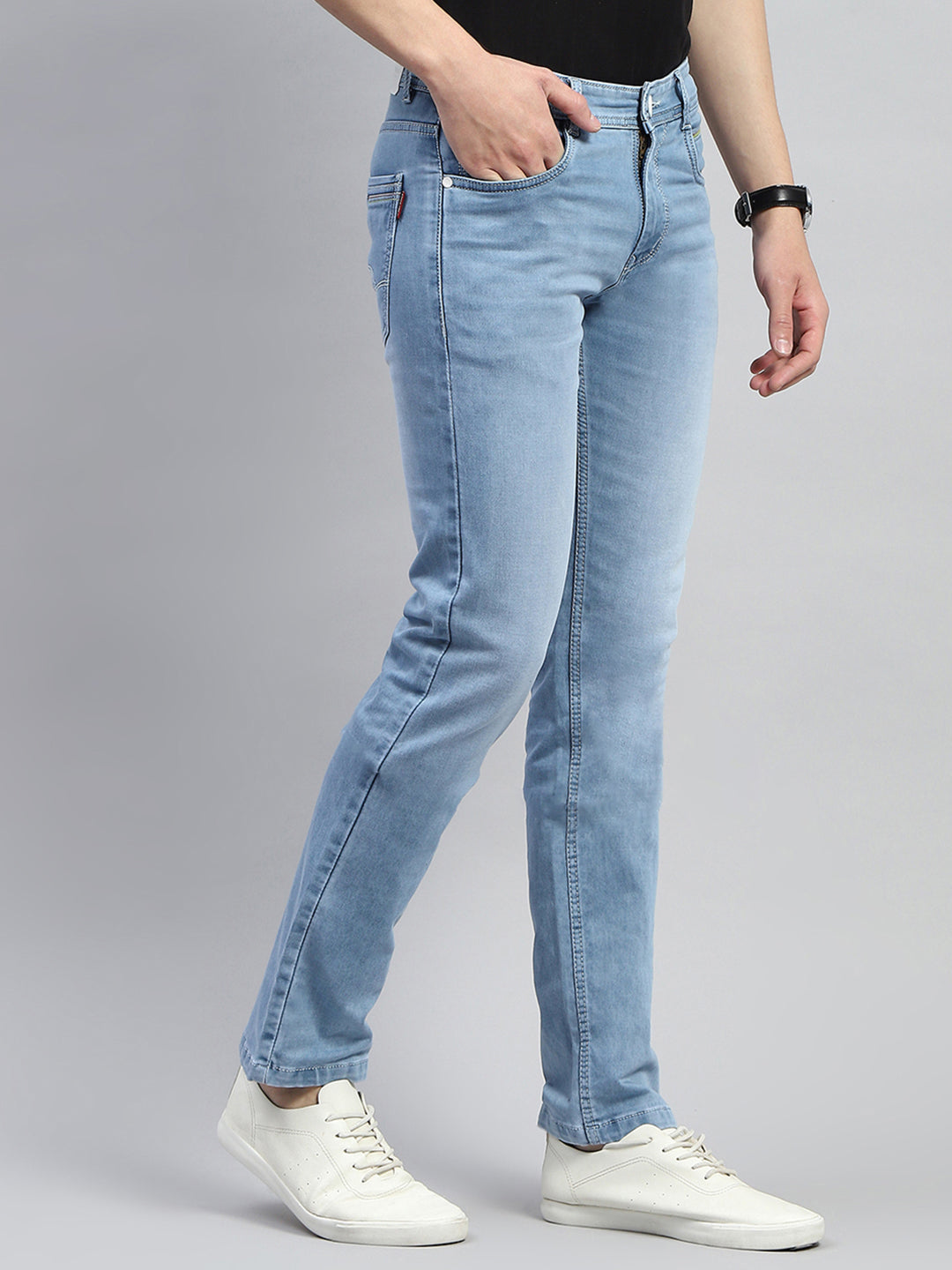 Men Blue Light Wash Narrow Fit Denim