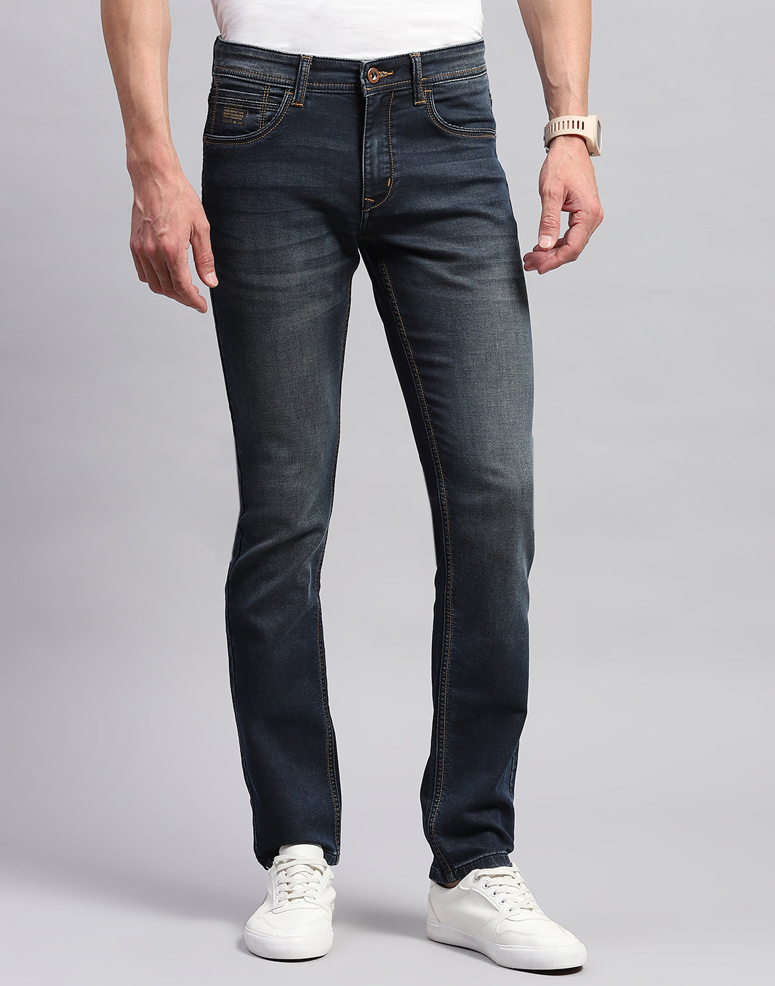 Men Blue Light Wash Narrow Fit Denim