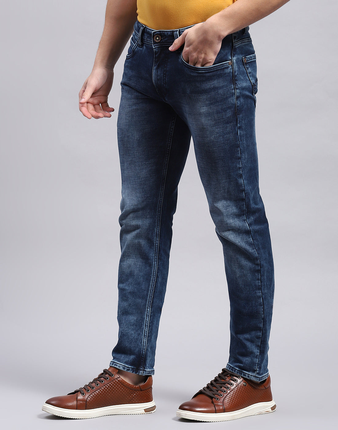 Men Blue Light Wash Slim Fit Denim