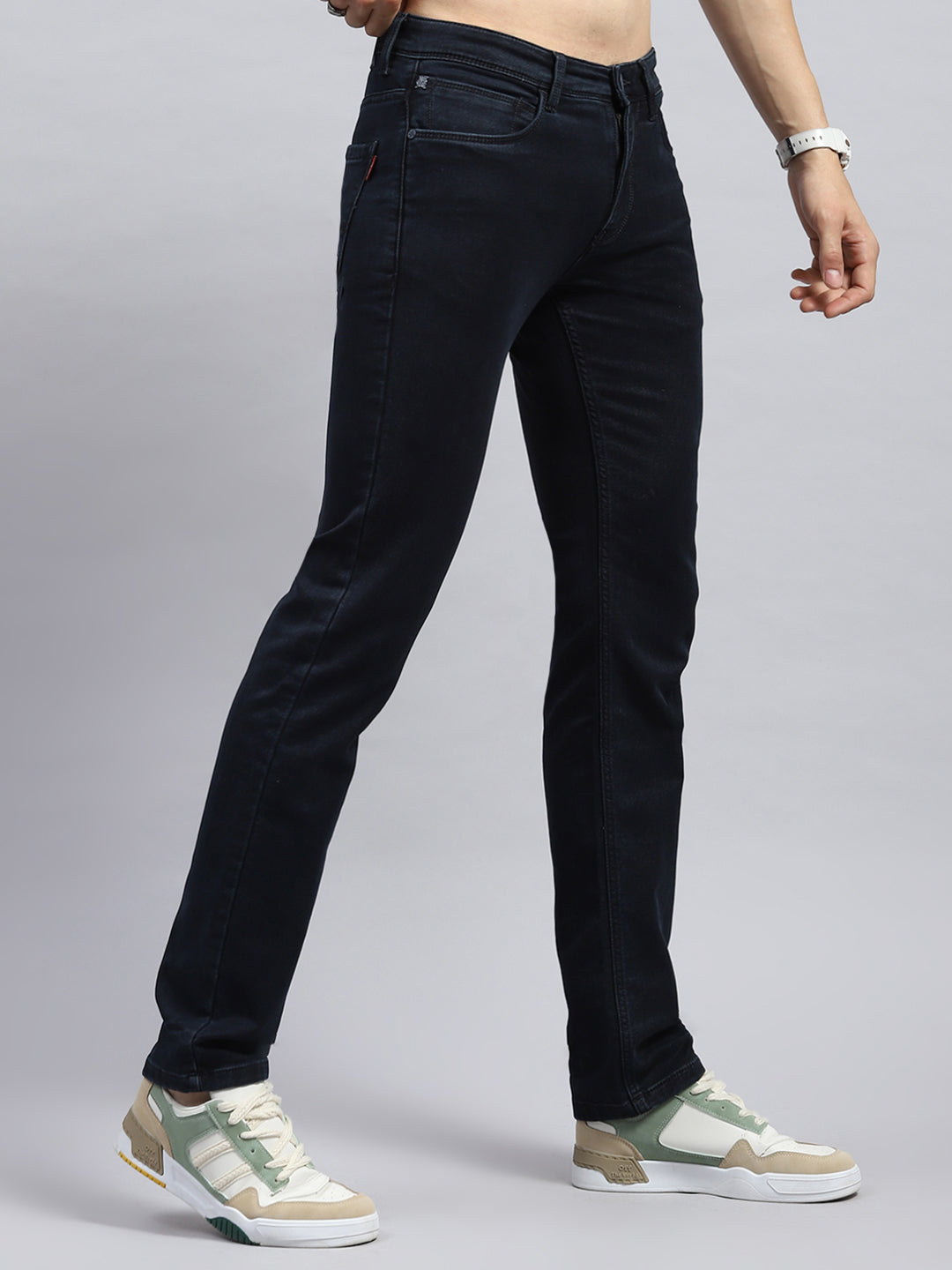 Men Blue Solid Narrow Fit Denim