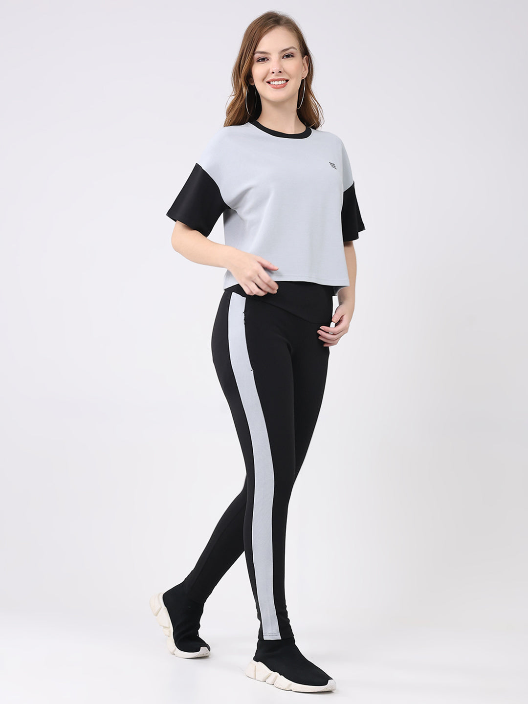 Rock.it Women Black & Grey Solid Round Neck Half Sleeve Cords Set