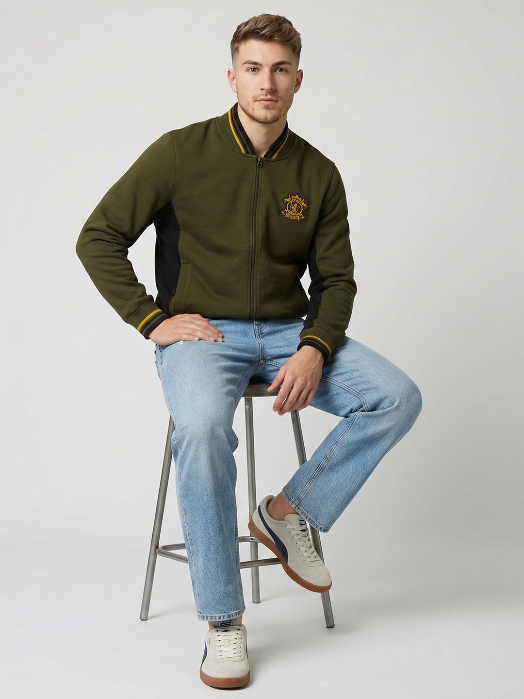 Men Olive Solid Mock Neck Full Sleeve Sweatshirt