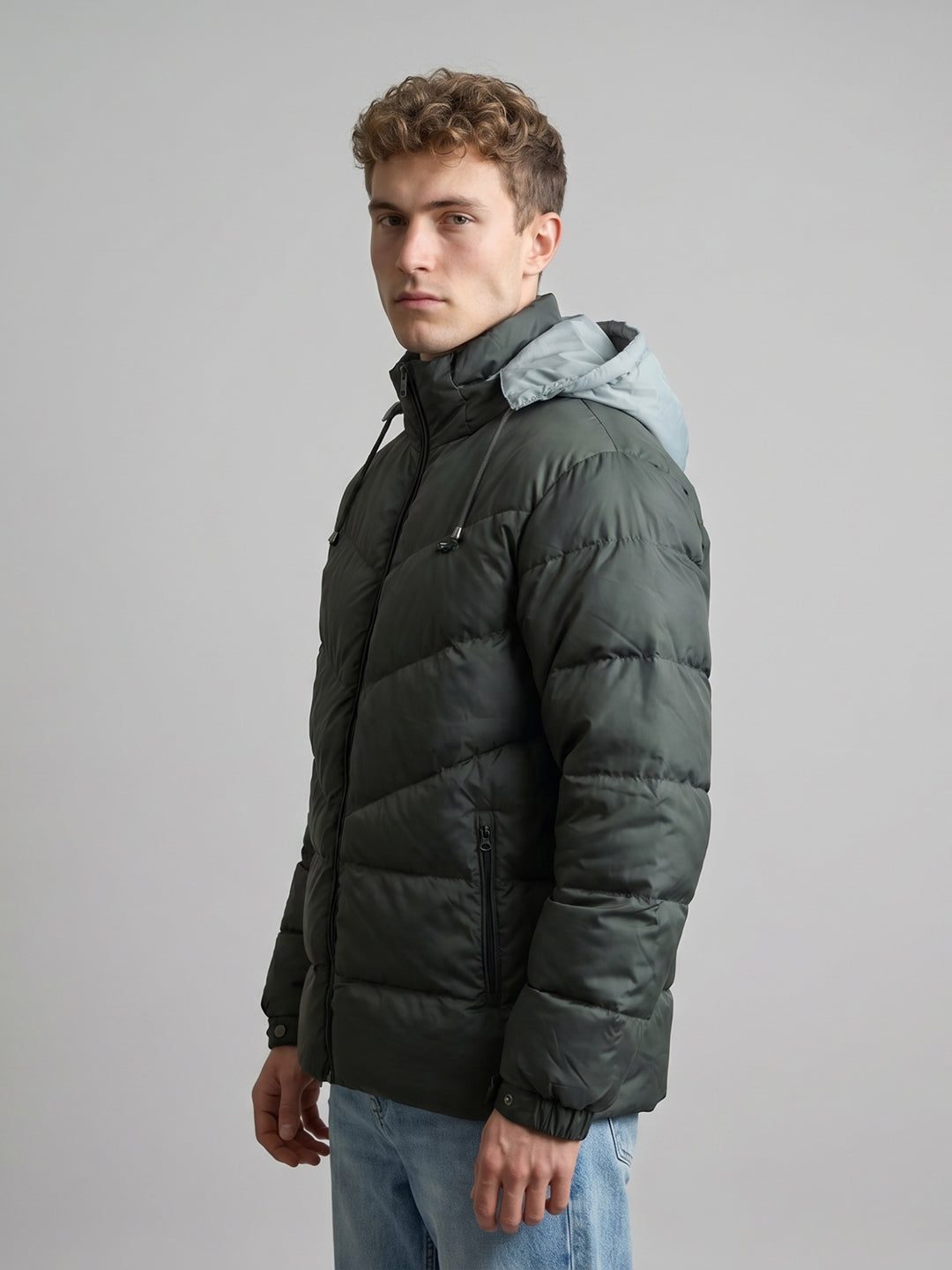 Men Grey Solid Stand Collar Full Sleeve Puffer Jacket