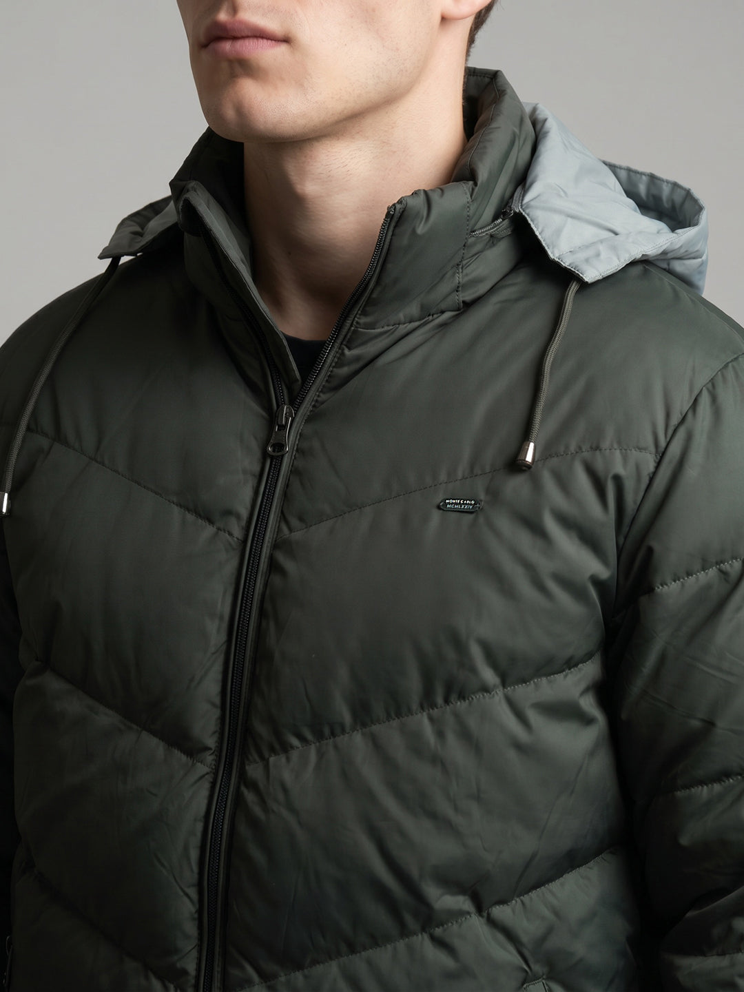 Men Grey Solid Stand Collar Full Sleeve Puffer Jacket