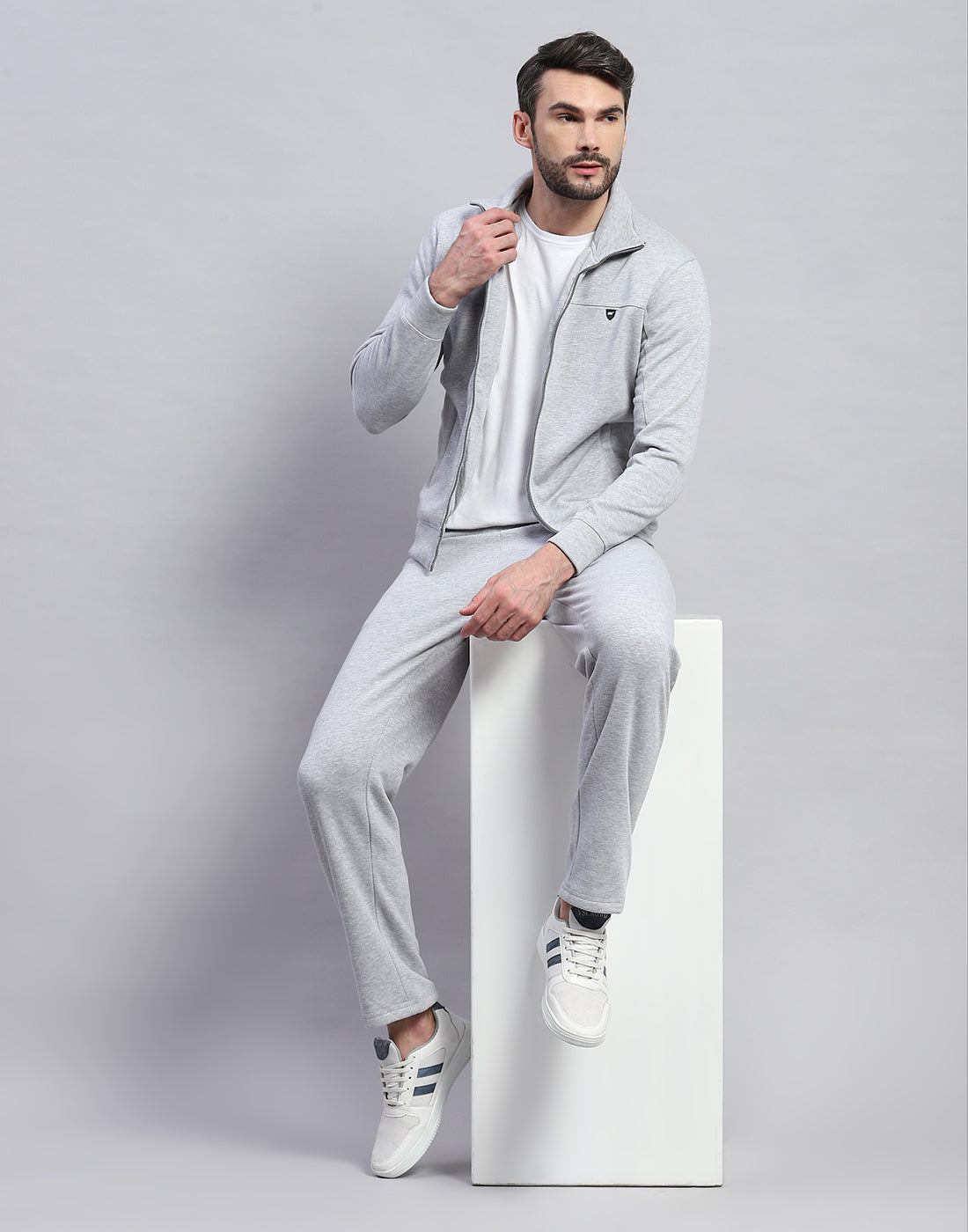 Men Grey Solid Band Collar Full Sleeve Winter Tracksuit