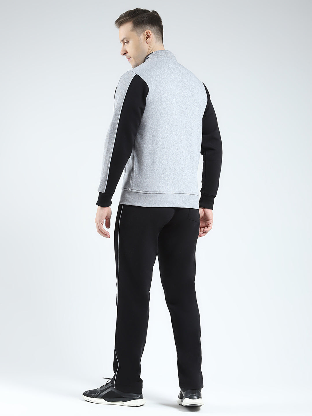 Men Black & Grey Solid Mock Neck Full Sleeve Winter Tracksuit