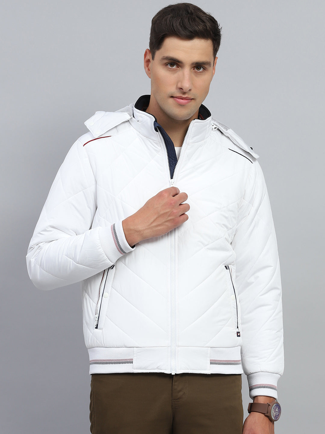 Men White Solid Hooded Full Sleeve Jacket