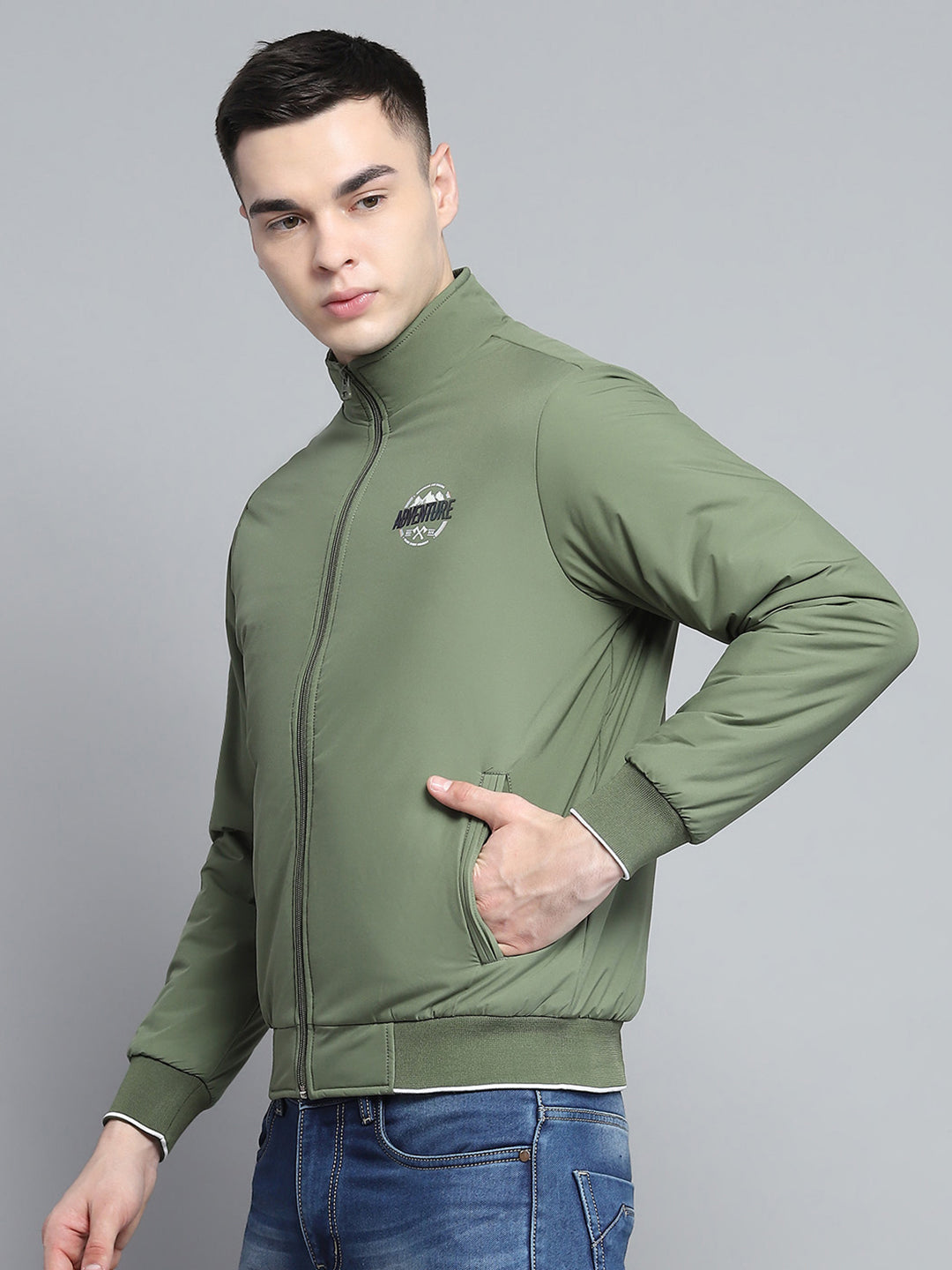 Men Green Solid Mock Neck Full Sleeve Jacket